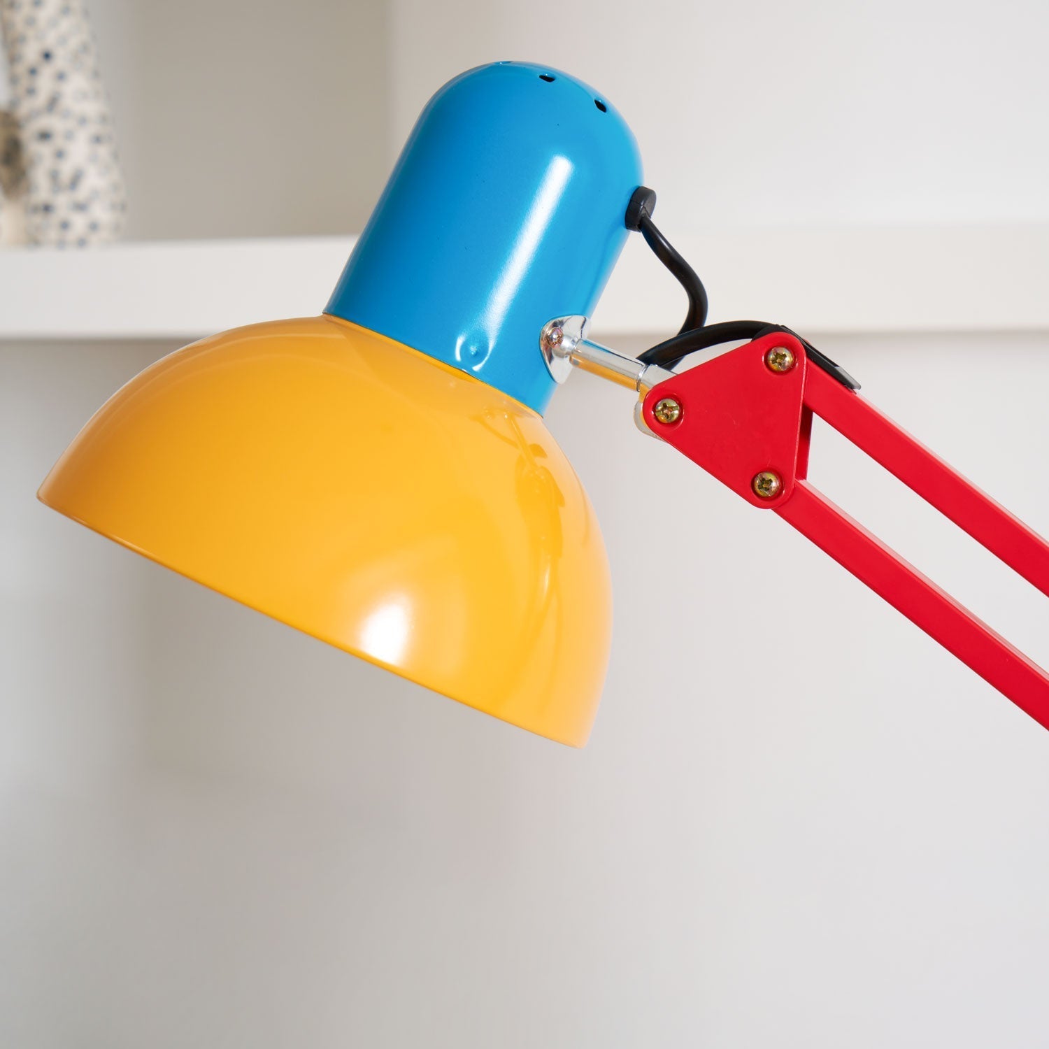 Idoren Playful Floor Lamp-Neutral Decor