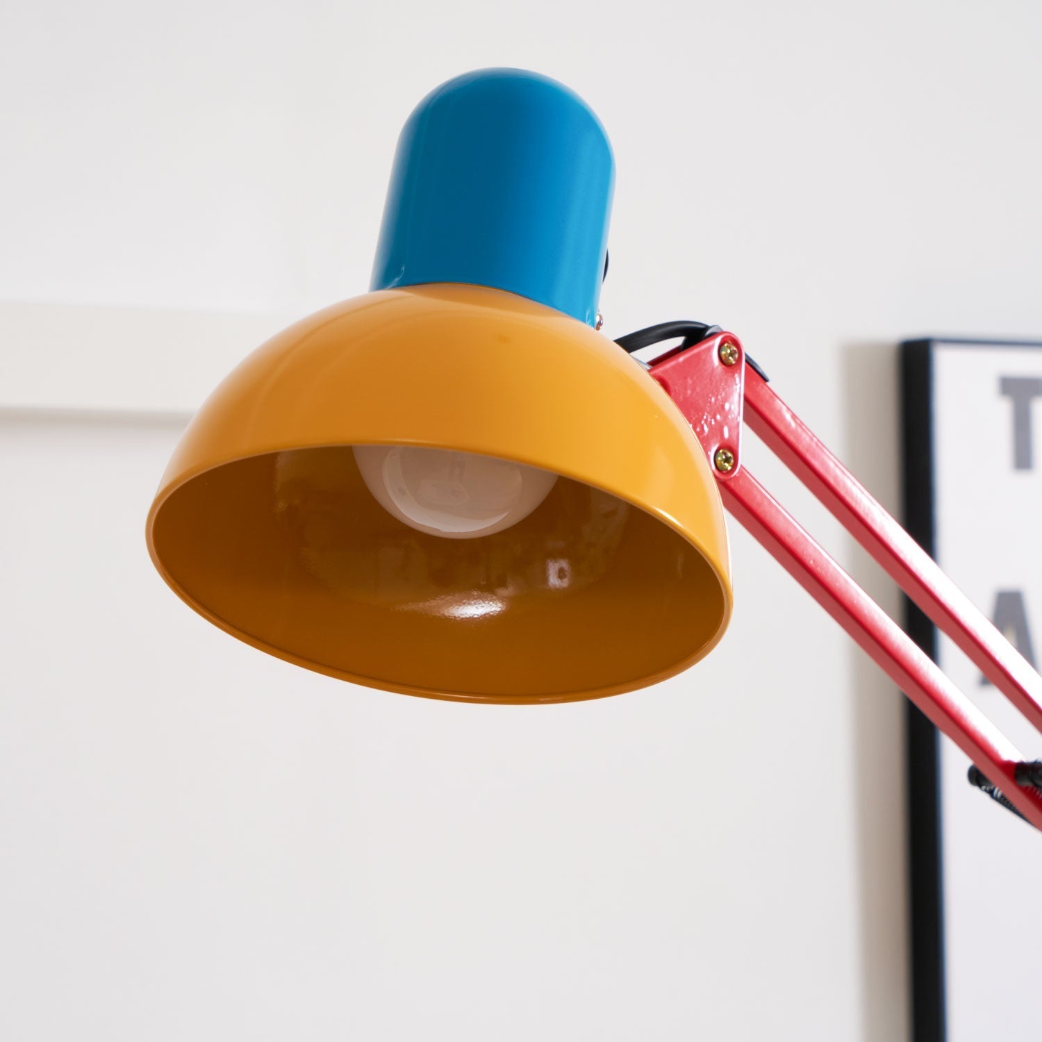 Idoren Playful Floor Lamp-Neutral Decor