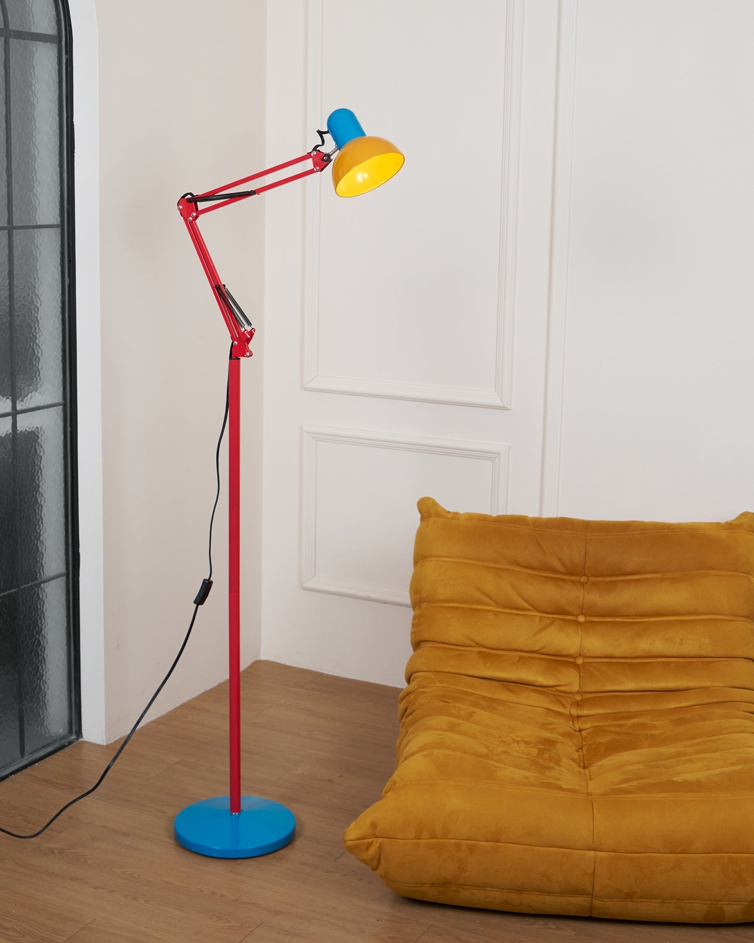 Idoren Playful Floor Lamp-Neutral Decor