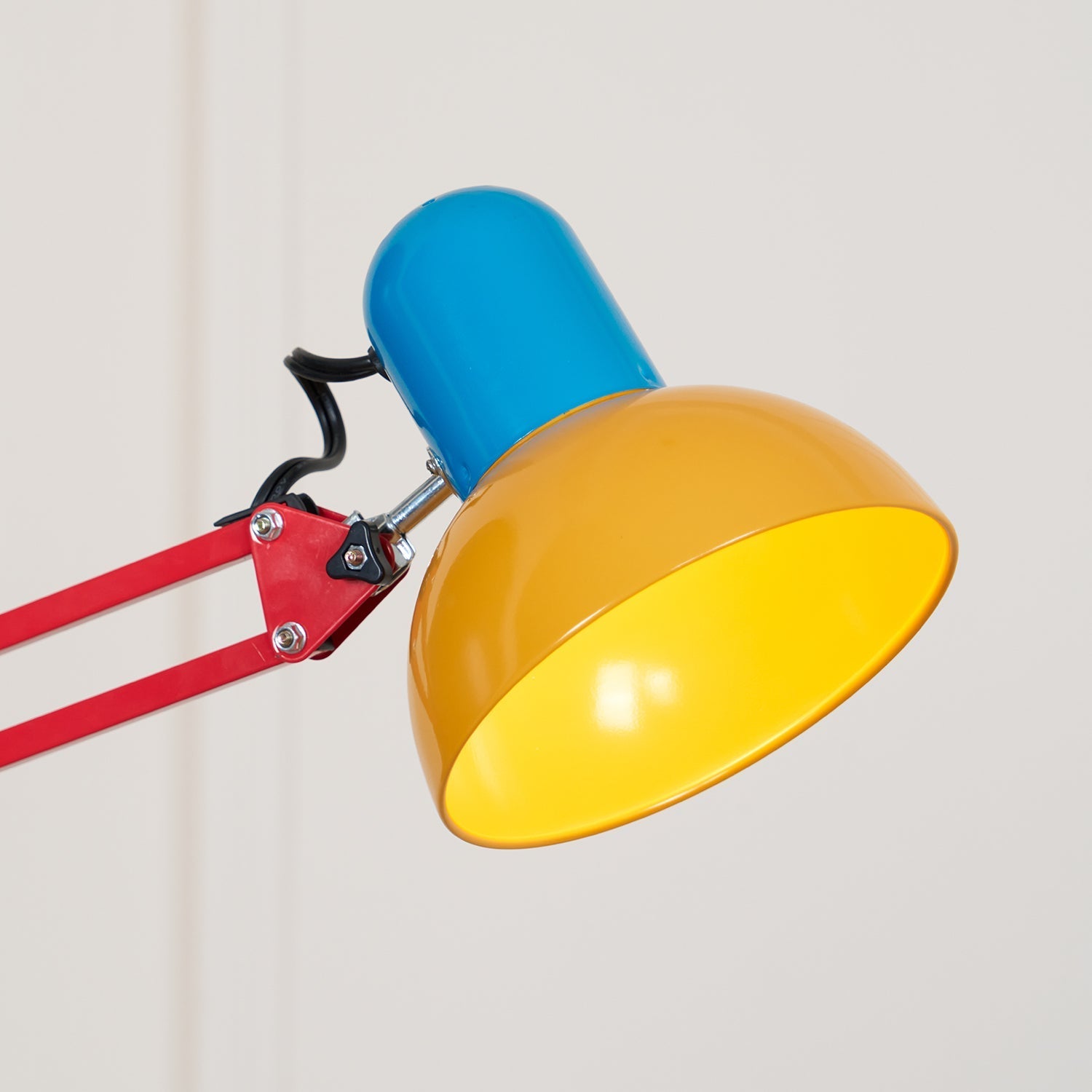 Idoren Playful Floor Lamp-Neutral Decor
