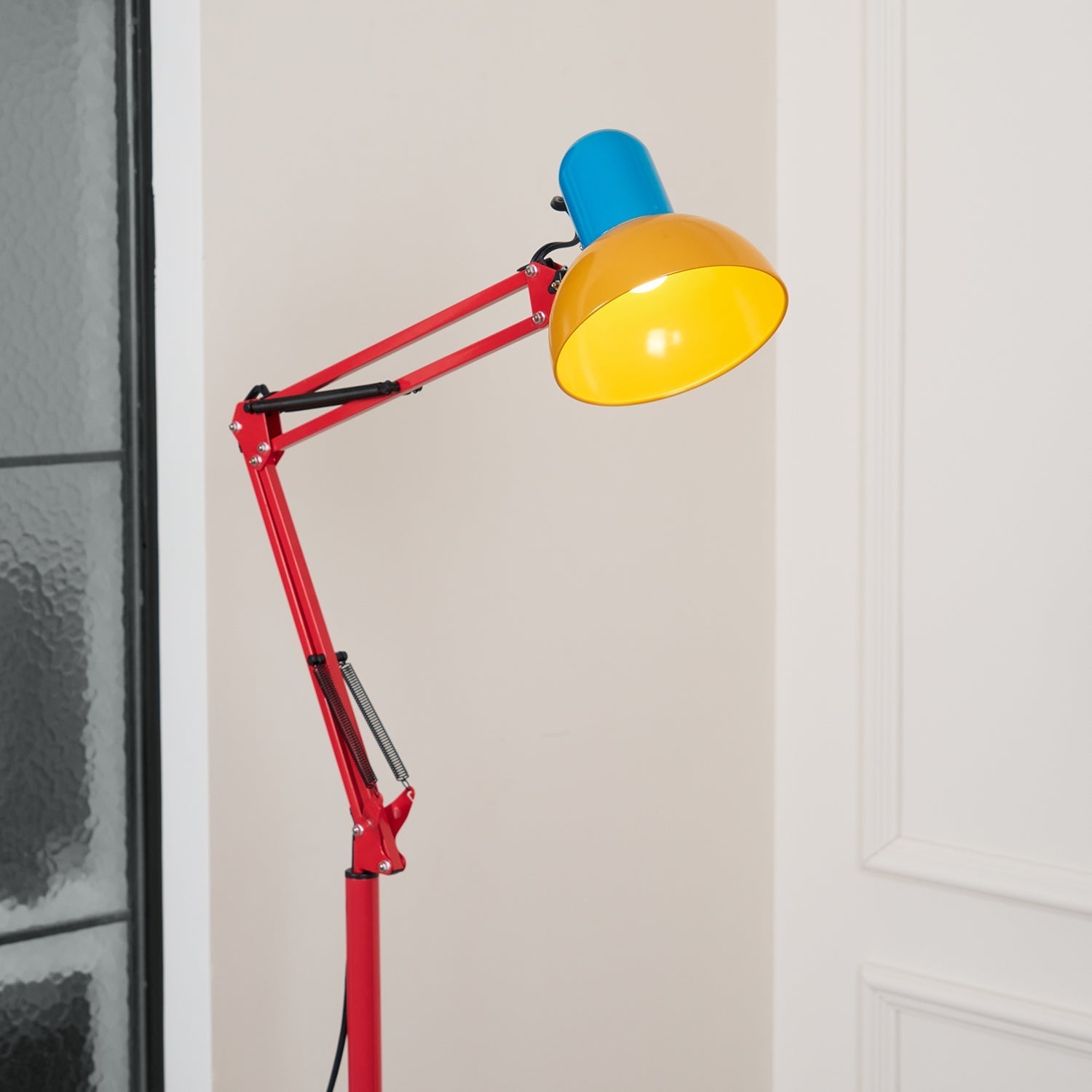 Idoren Playful Floor Lamp-Neutral Decor