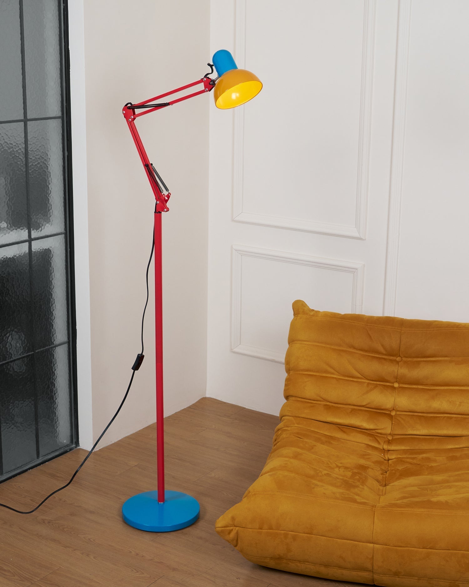 Idoren Playful Floor Lamp-Neutral Decor