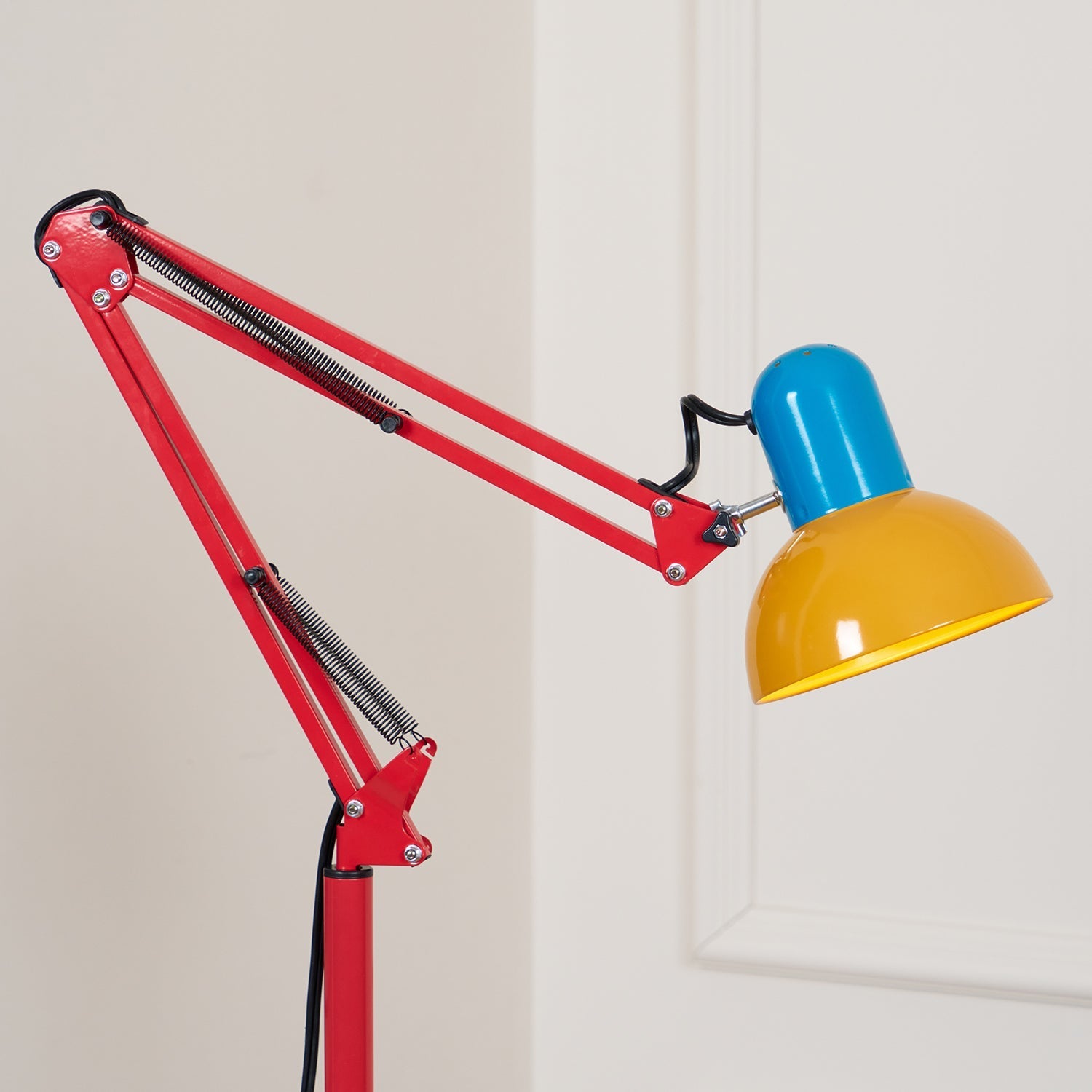 Idoren Playful Floor Lamp-Neutral Decor