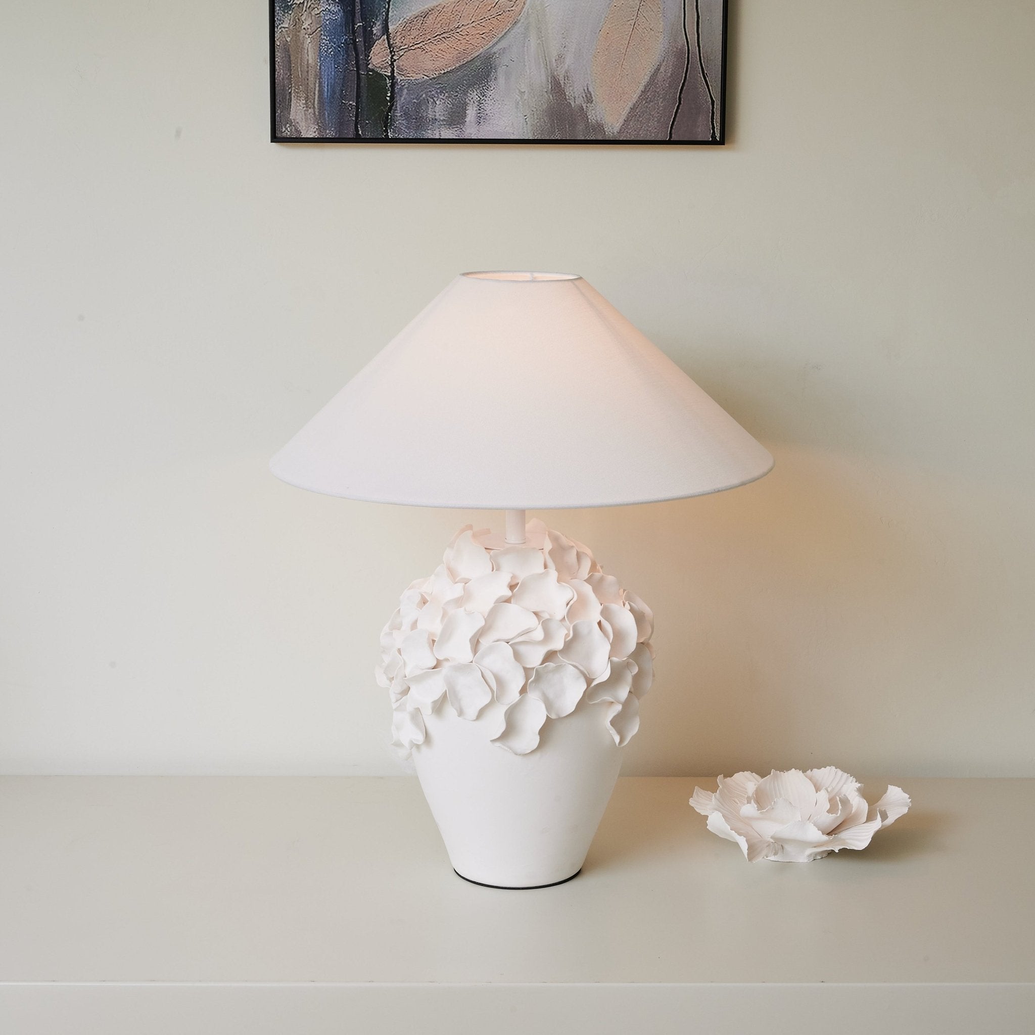 Eleanor Modern Ceramics Table Lamp-Neutral Decor