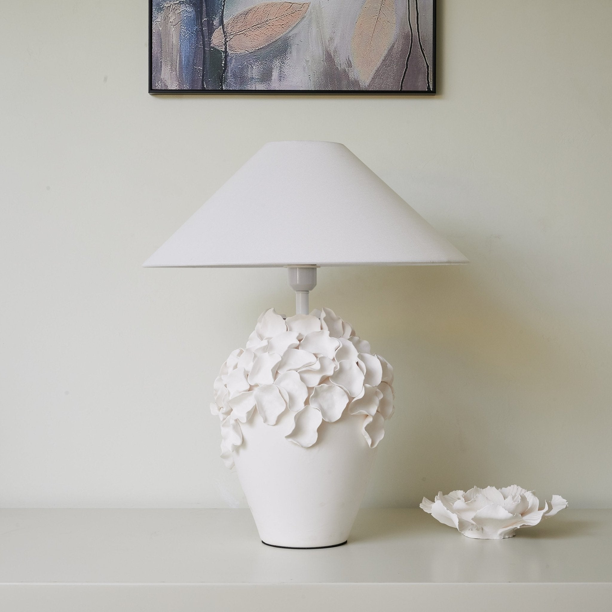 Eleanor Modern Ceramics Table Lamp-Neutral Decor