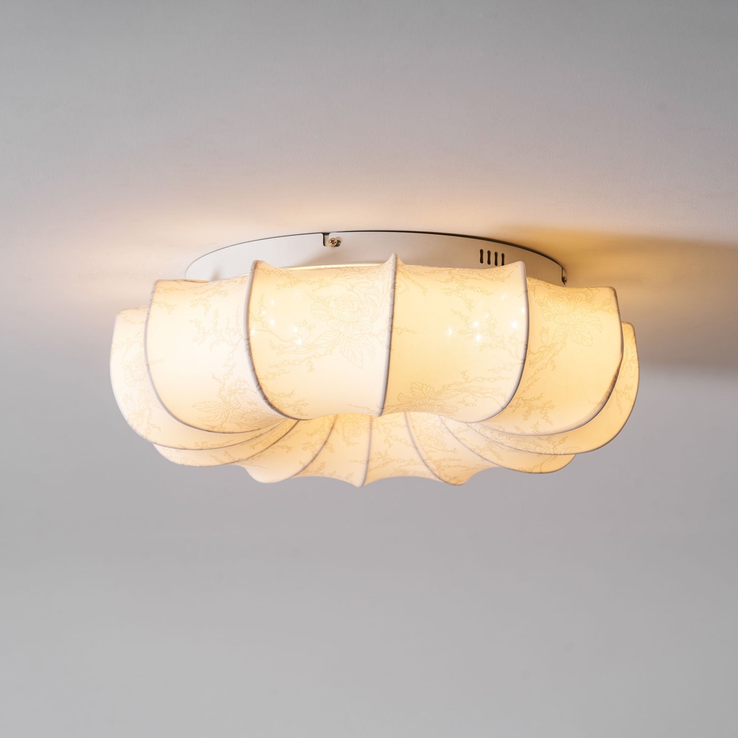 Vivaria Premium Nordic Art Wood Fabric Ceiling Light-Neutral Decor
