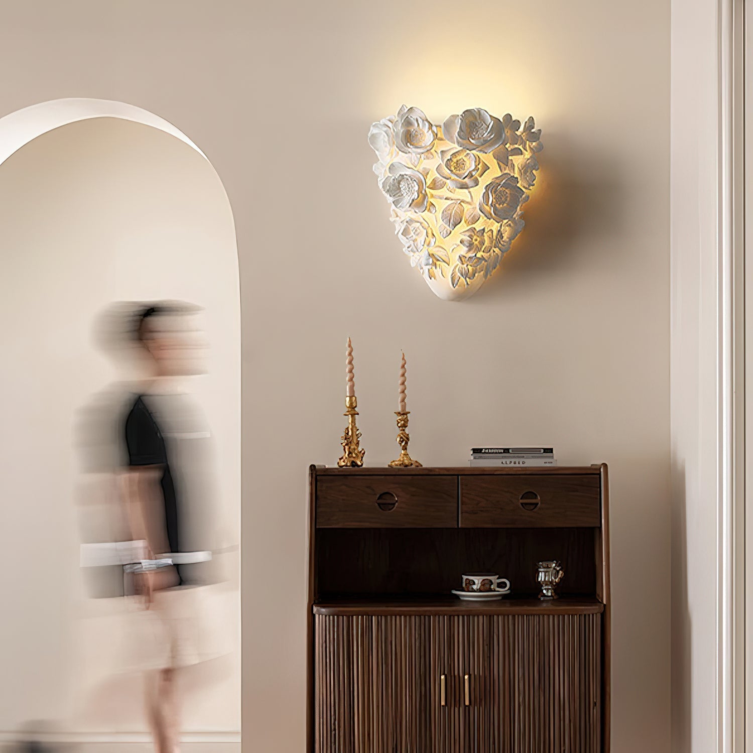 Quirlox Wall Lamp-Neutral Decor