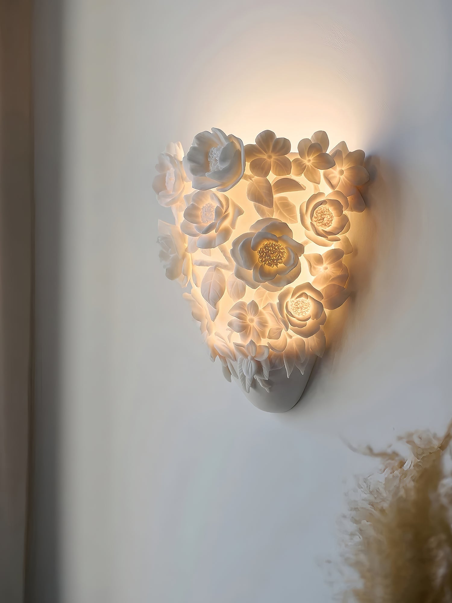 Quirlox Wall Lamp-Neutral Decor