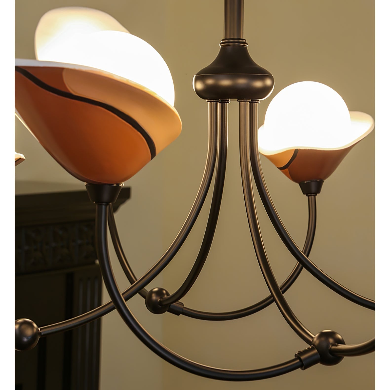 Gavin Vintage Chandelier-Neutral Decor