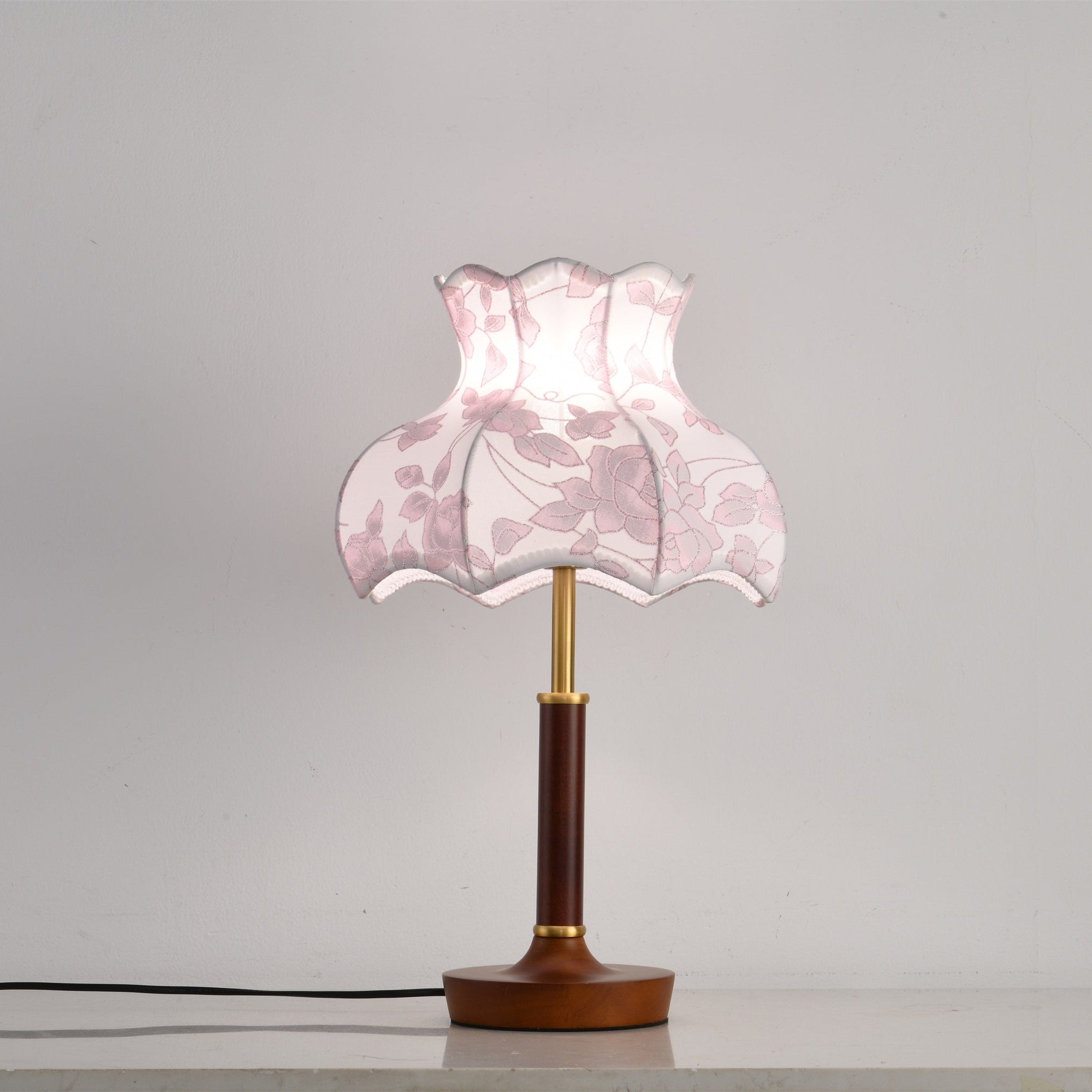 Naomi Vintage Table Lamp-Neutral Decor