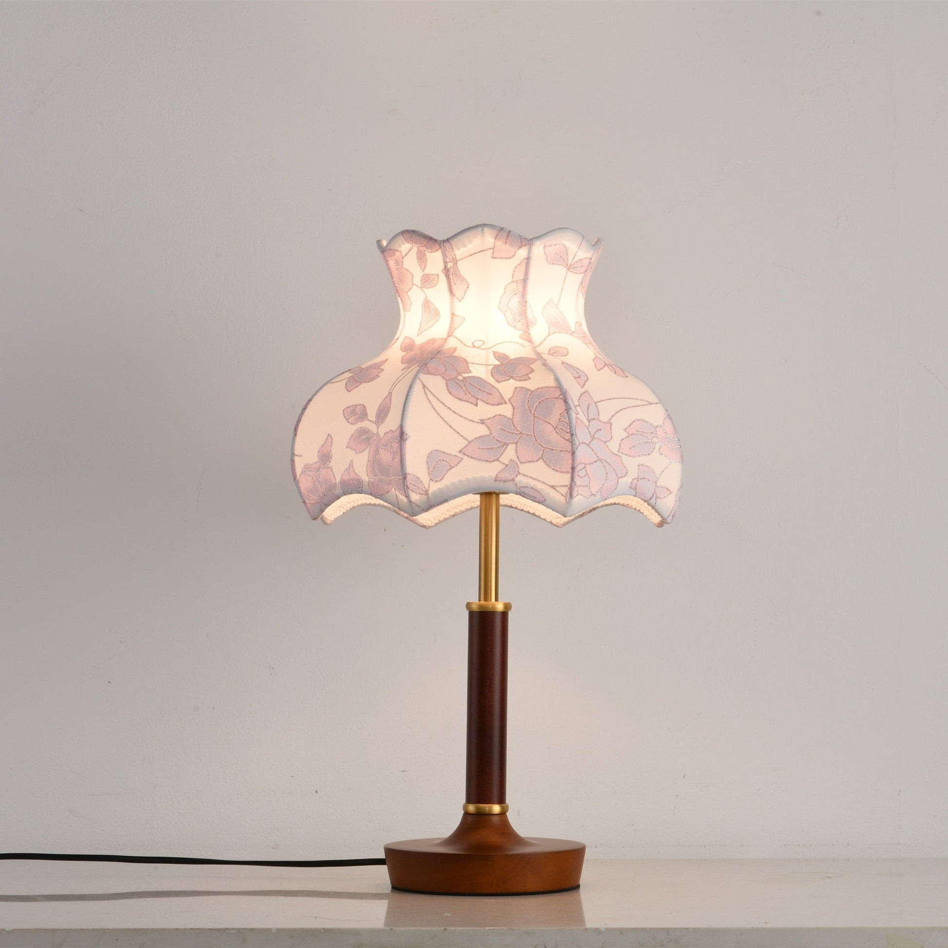 Naomi Vintage Table Lamp-Neutral Decor