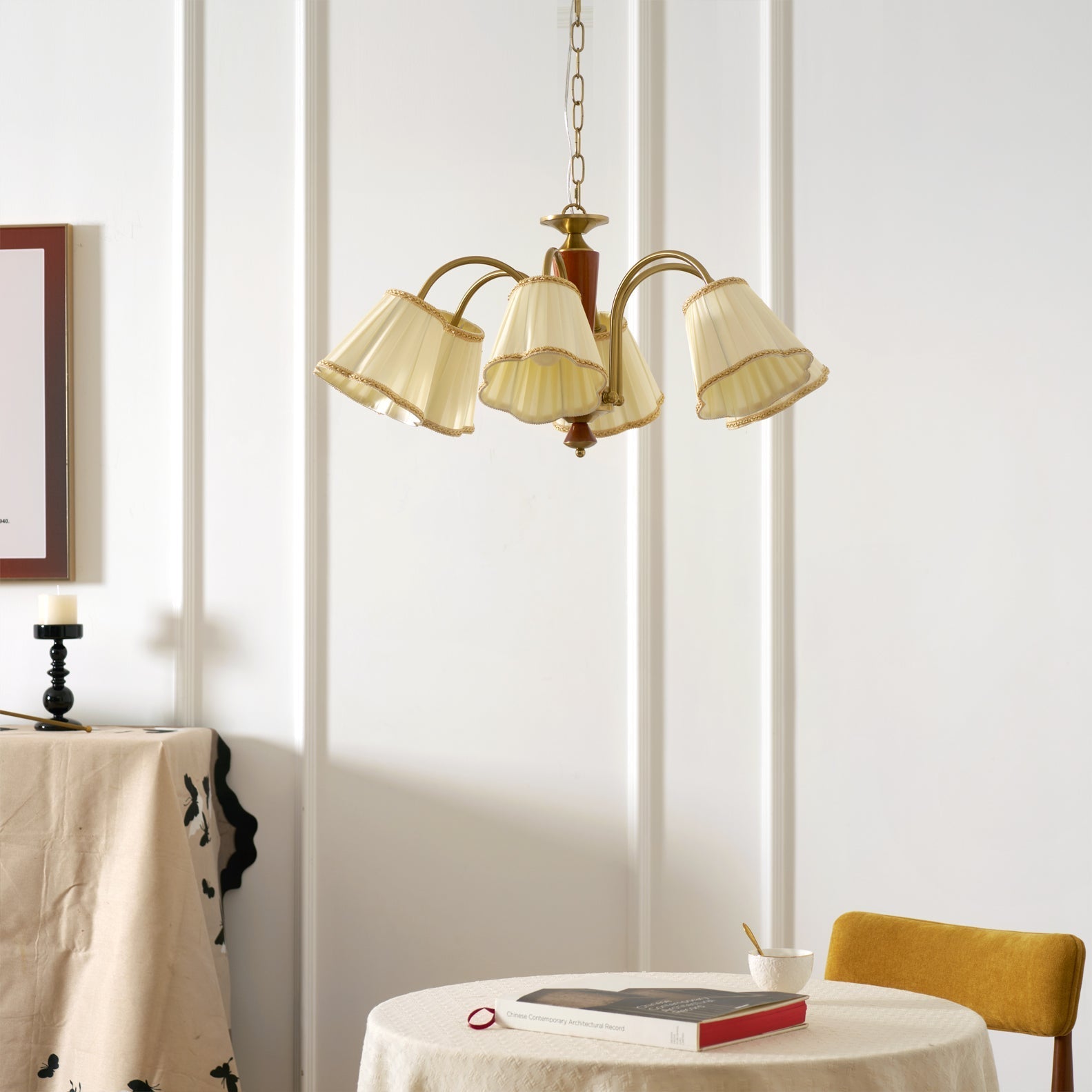 Elijh Vintage Chandelier-Neutral Decor