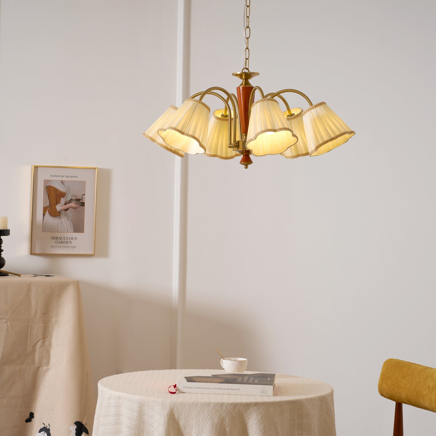 Elijh Vintage Chandelier-Neutral Decor