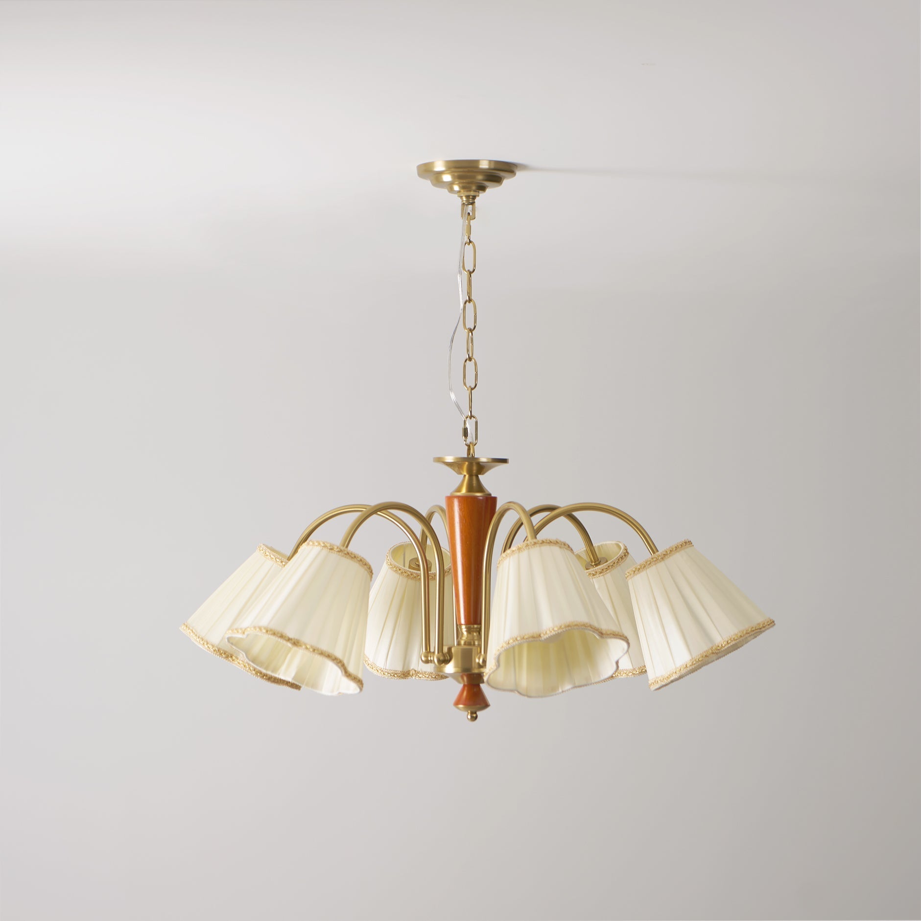 Elijh Vintage Chandelier-Neutral Decor