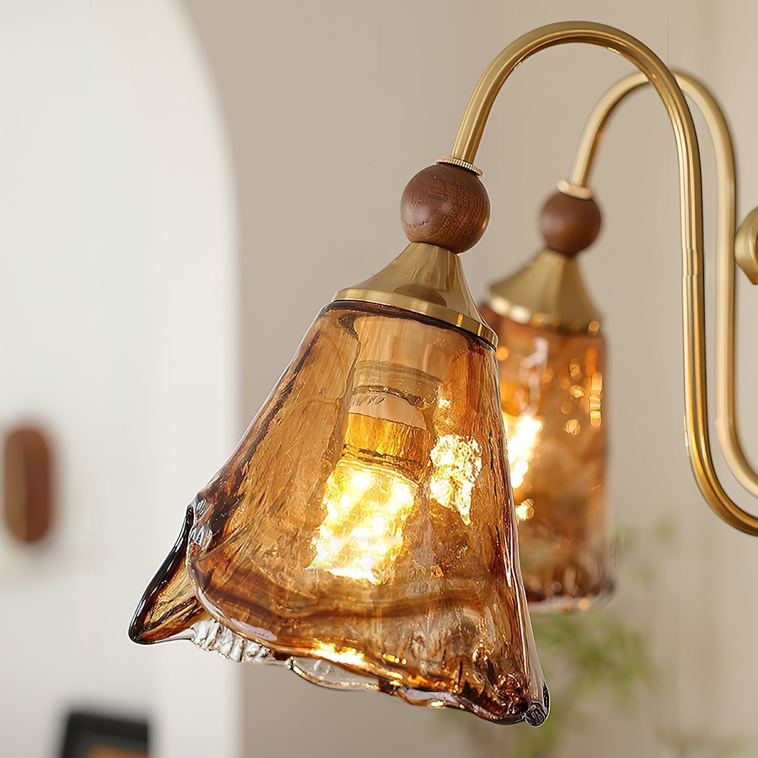 Eslite Chandelier-Neutral Decor