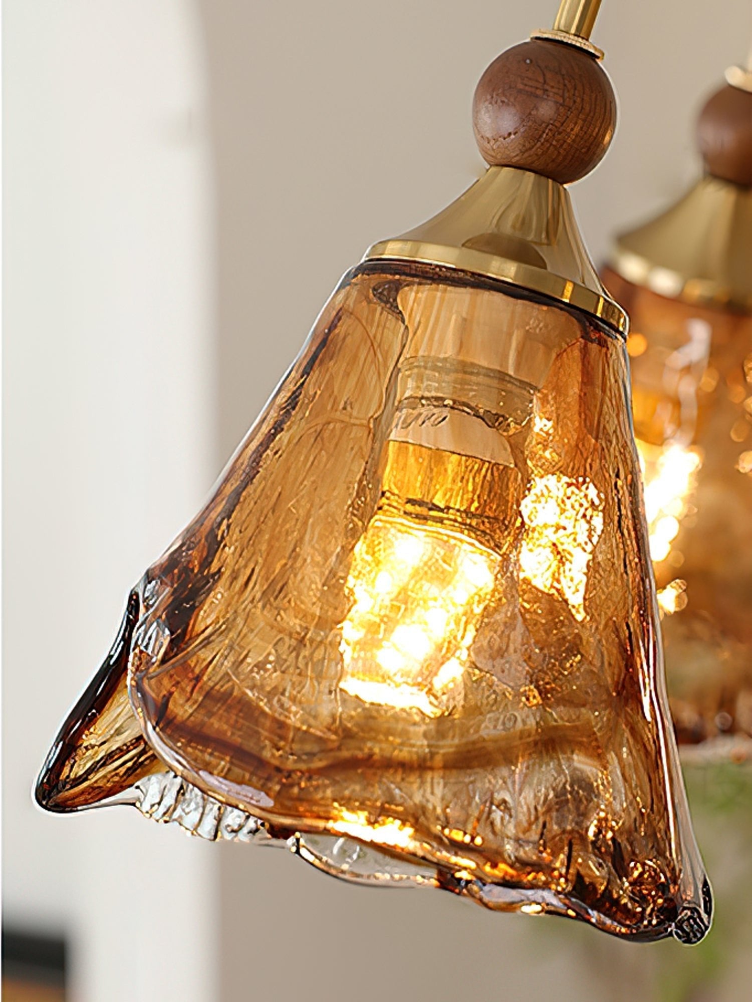 Eslite Chandelier-Neutral Decor