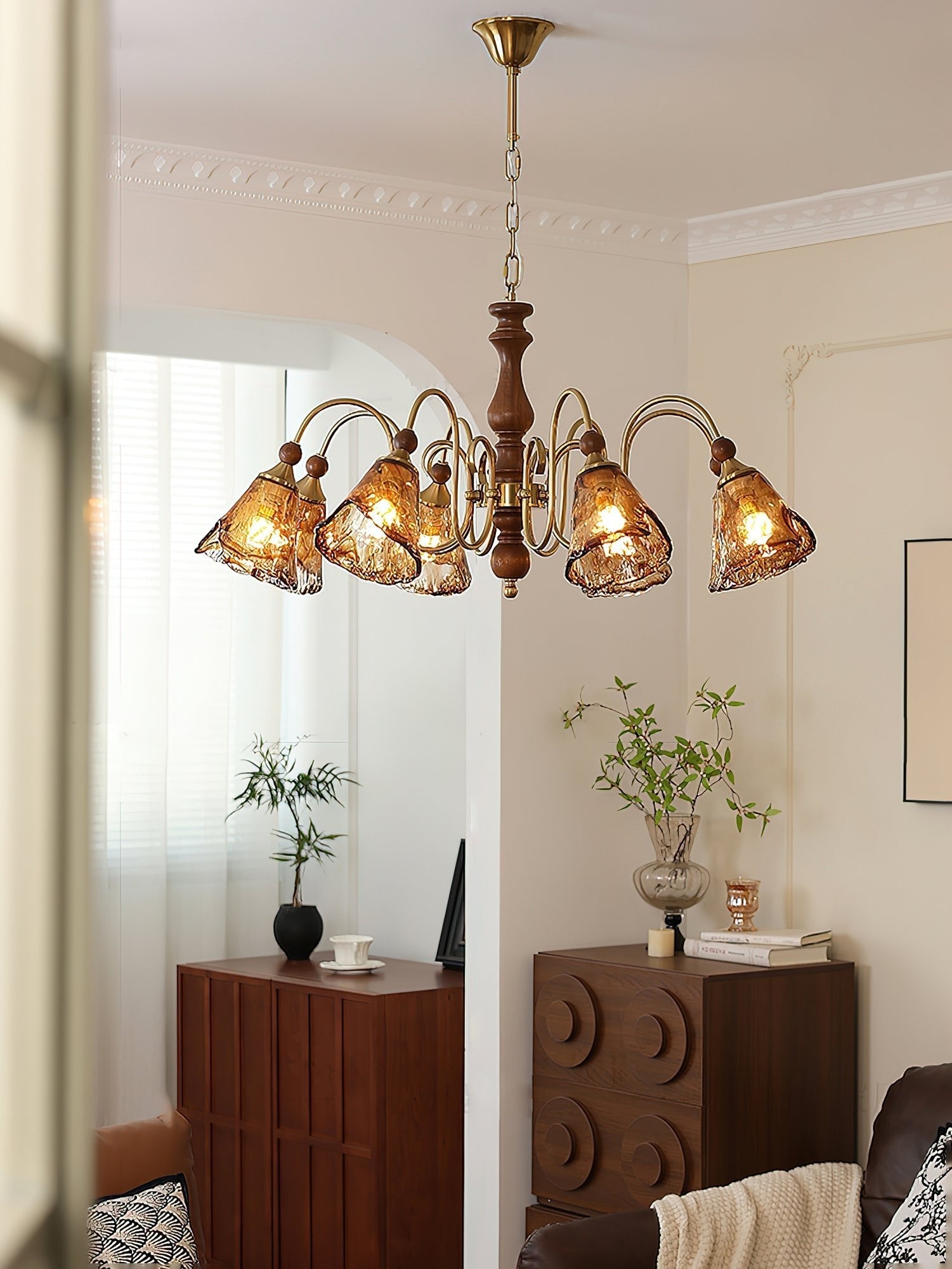 Eslite Chandelier-Neutral Decor