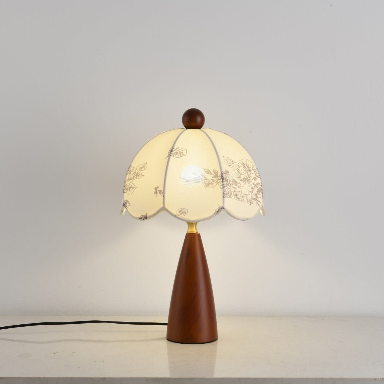 Ruby Vintage Table Lamp-Neutral Decor