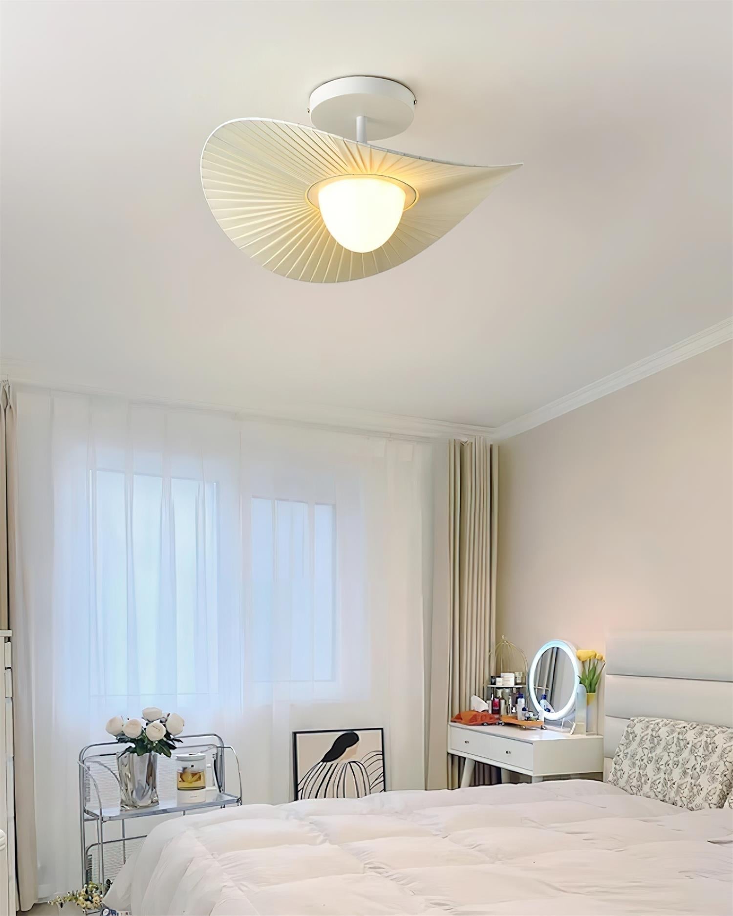 Dora Ceiling Light