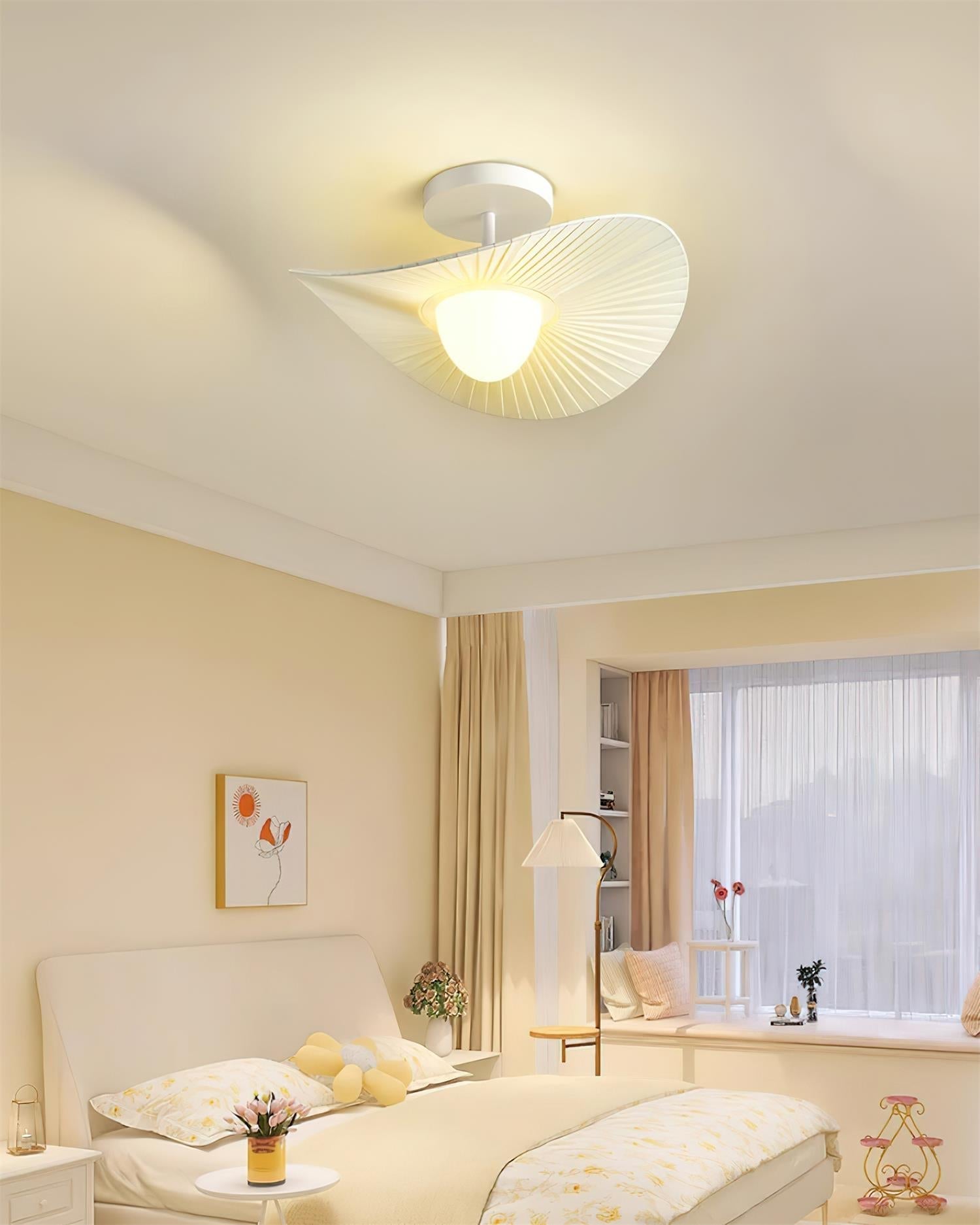 Dora Ceiling Light