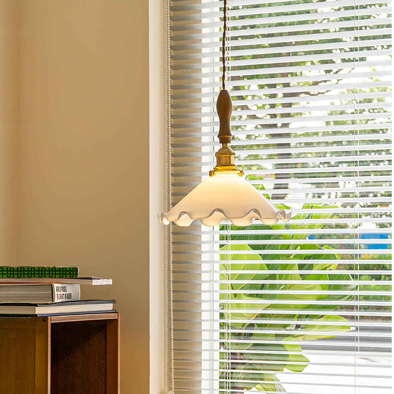 Questa Pendant Lamp Glass Wavy Shade Vintage Living Room-Neutral Decor