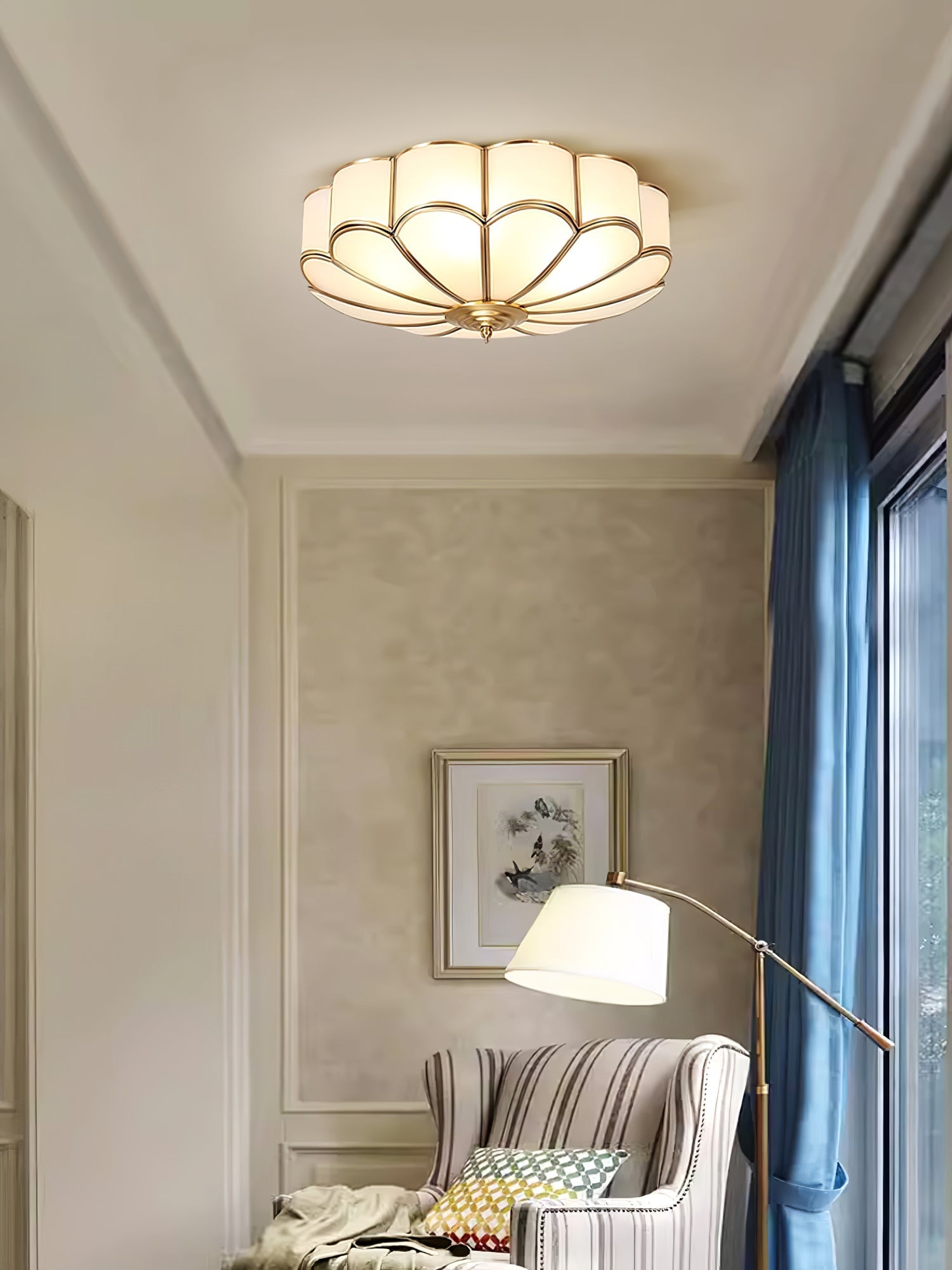 Lustra Ceiling Light Flower Shape Glass Brass-Neutral Decor
