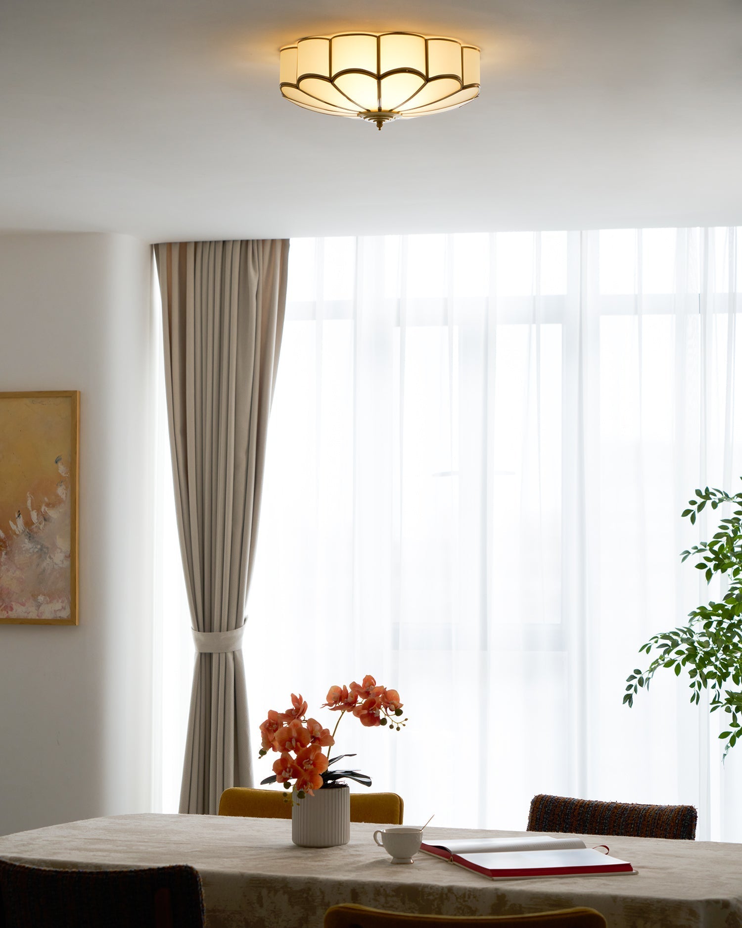 Lustra Ceiling Light Flower Shape Glass Brass-Neutral Decor