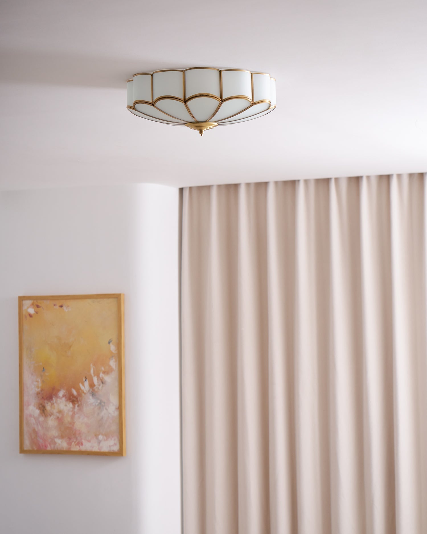 Lustra Ceiling Light Flower Shape Glass Brass-Neutral Decor