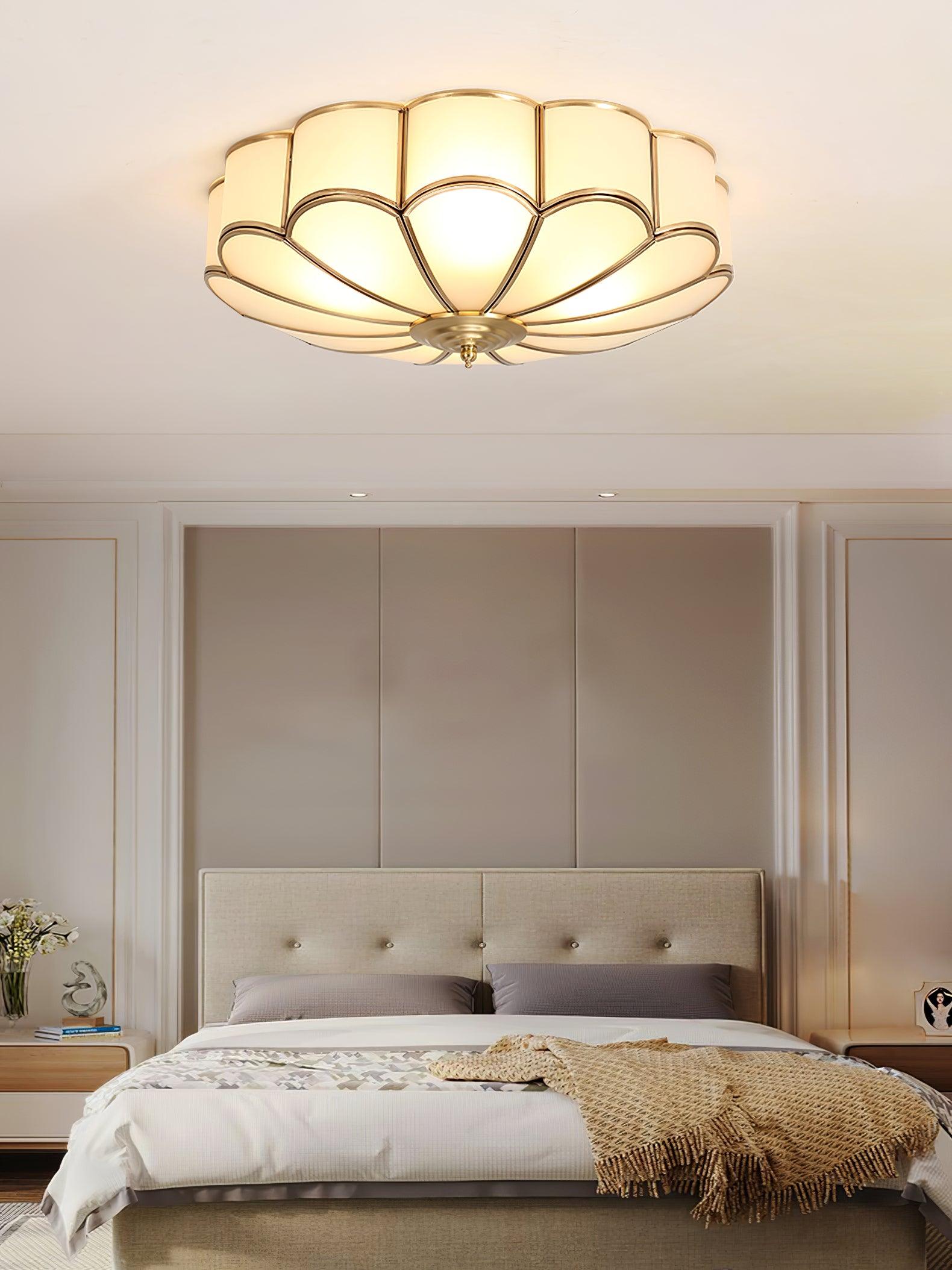 Lustra Ceiling Light Flower Shape Glass Brass-Neutral Decor