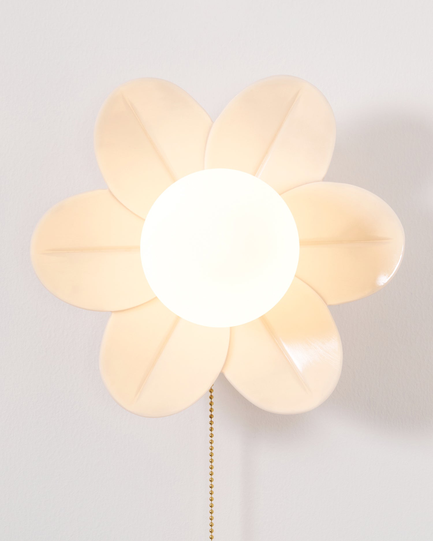 Bov Nordic Art Flowers Resin Wall Lamp-Neutral Decor
