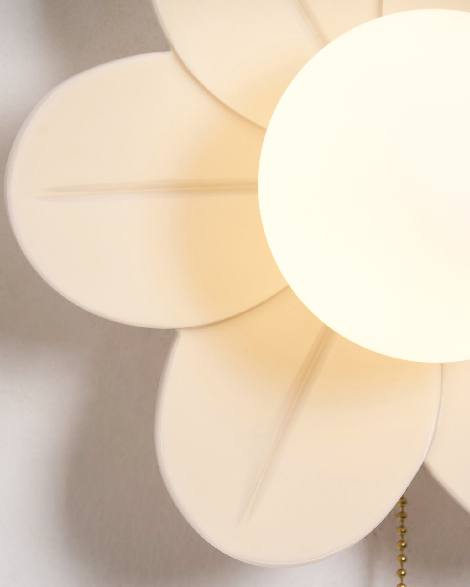 Bov Nordic Art Flowers Resin Wall Lamp-Neutral Decor