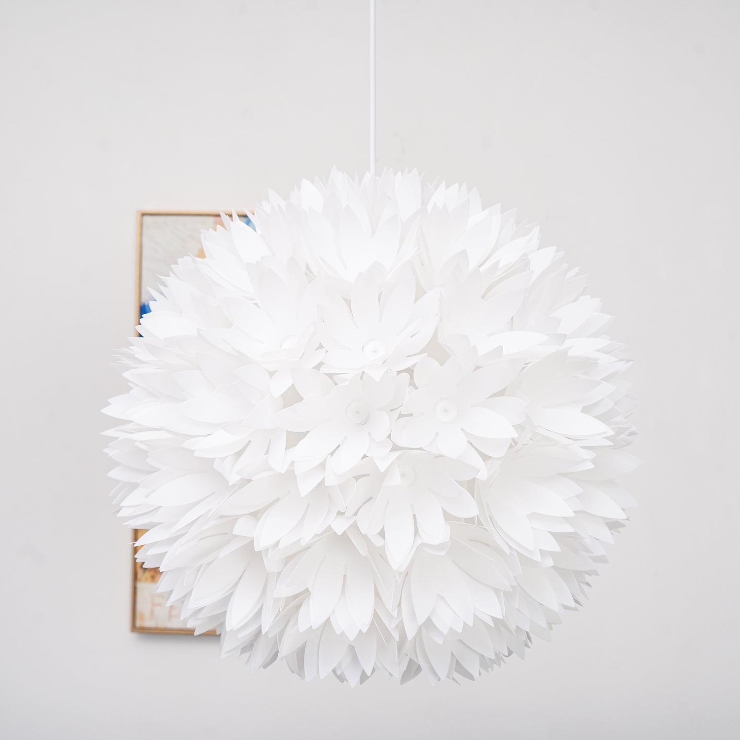 Qrathen Nordic Art Flowers Ball Pendant Light-Neutral Decor