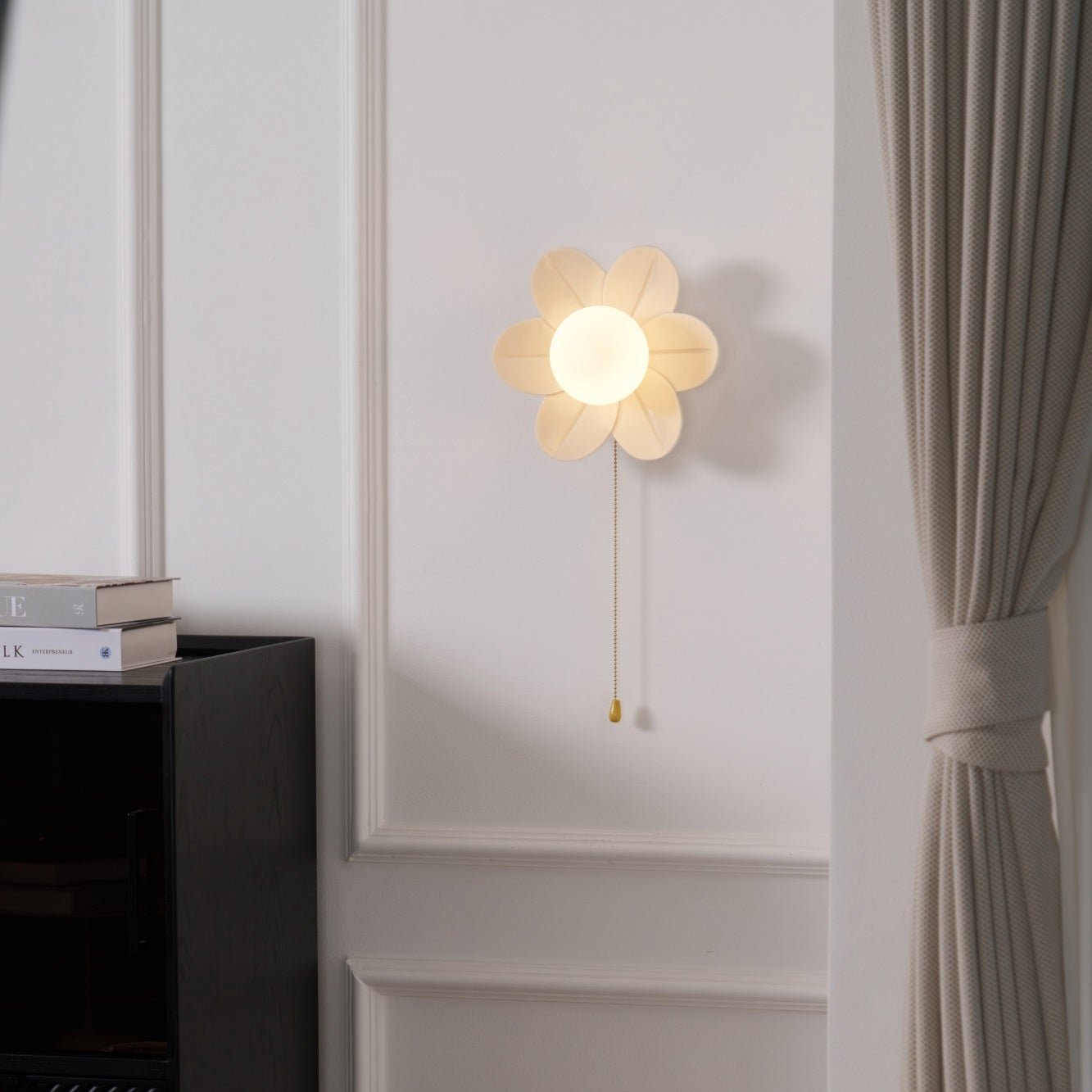 Bov Nordic Art Flowers Resin Wall Lamp-Neutral Decor