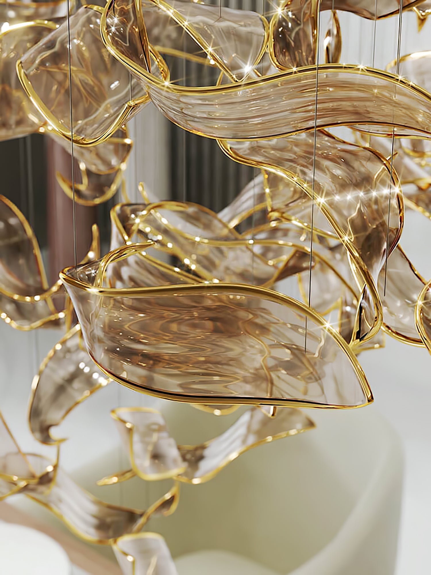 Lustra Chandelier Cascading Leaf Luxe-Neutral Decor