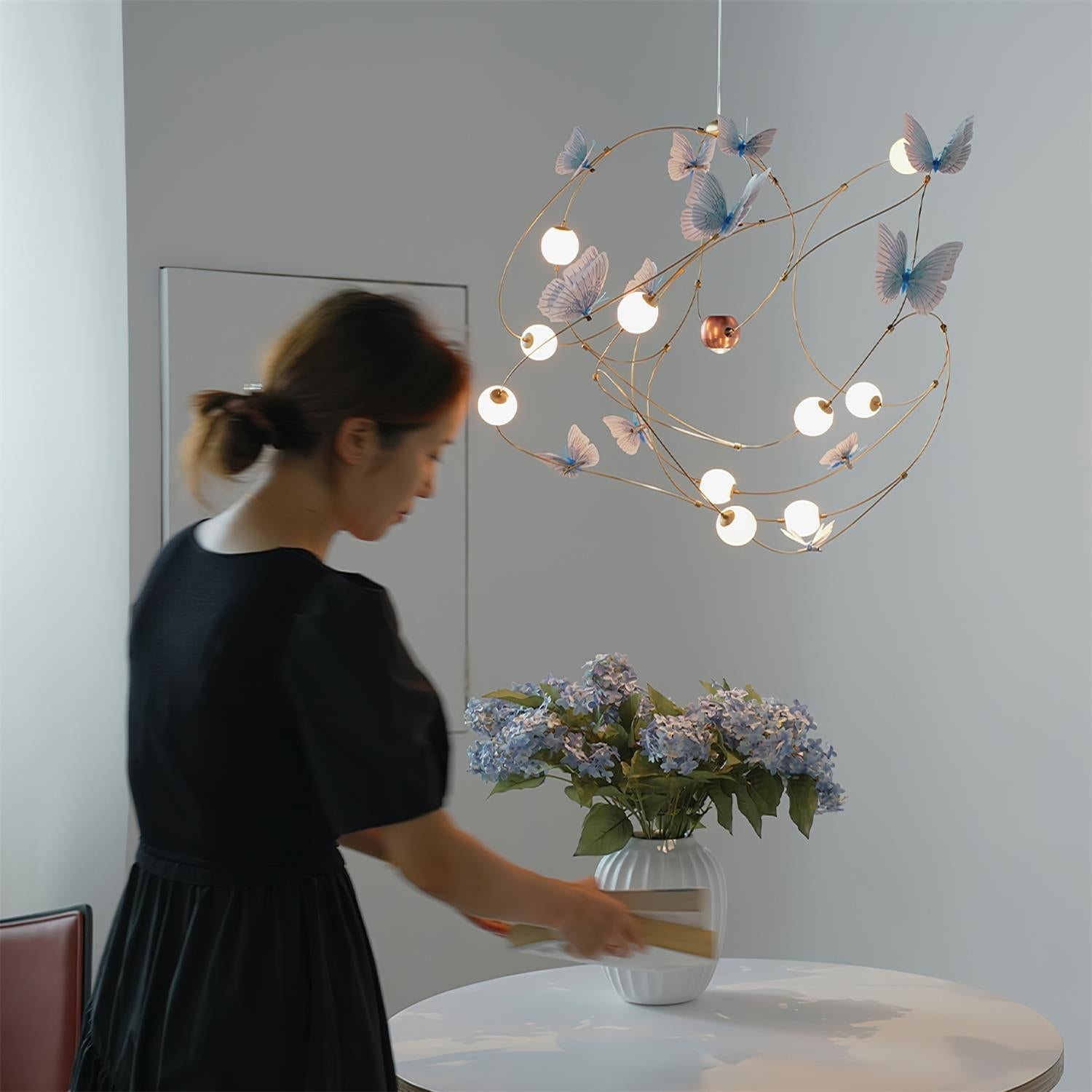 Elthira Chandelier