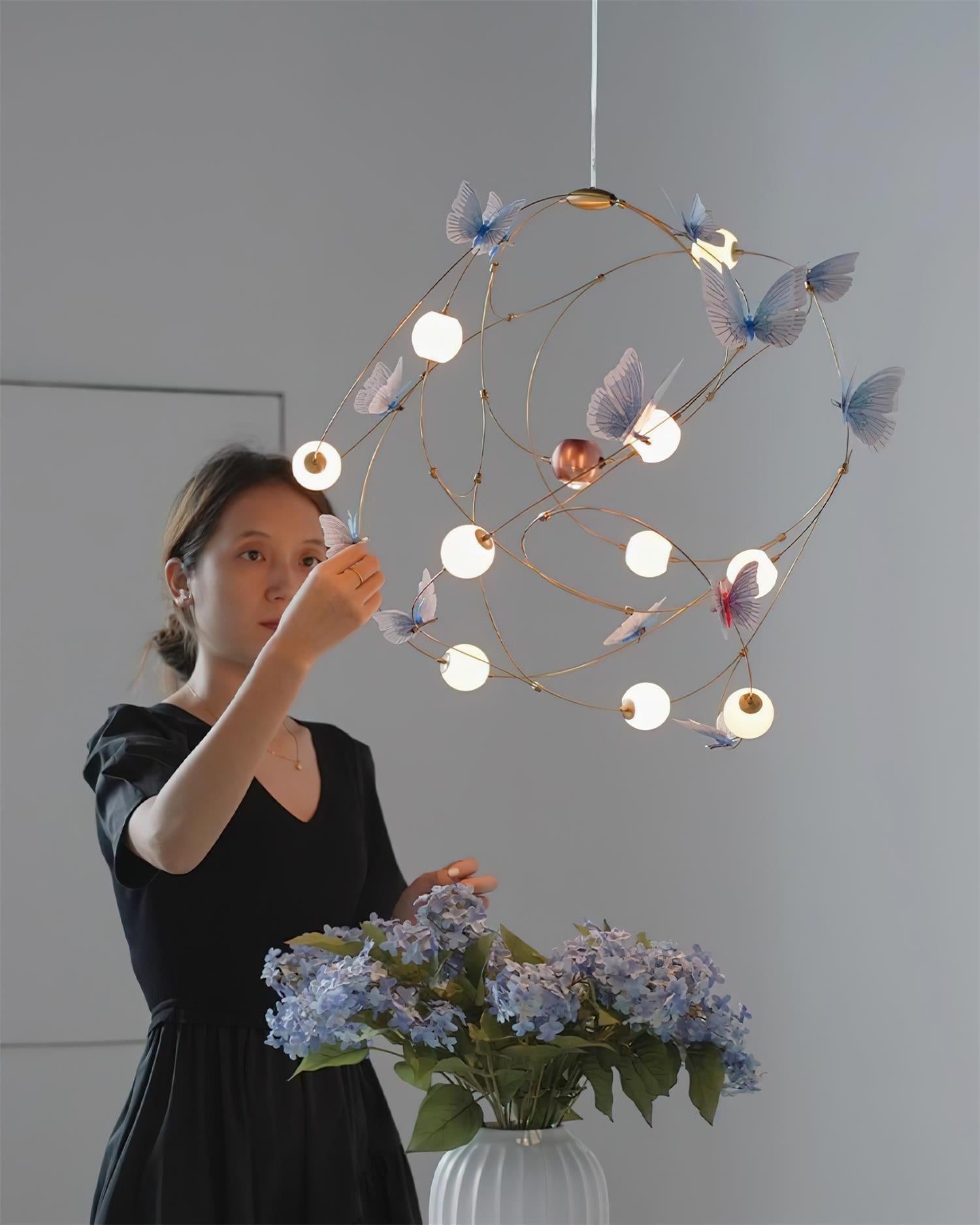Elthira Chandelier