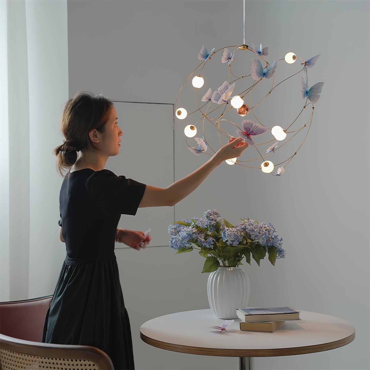 Elthira Chandelier