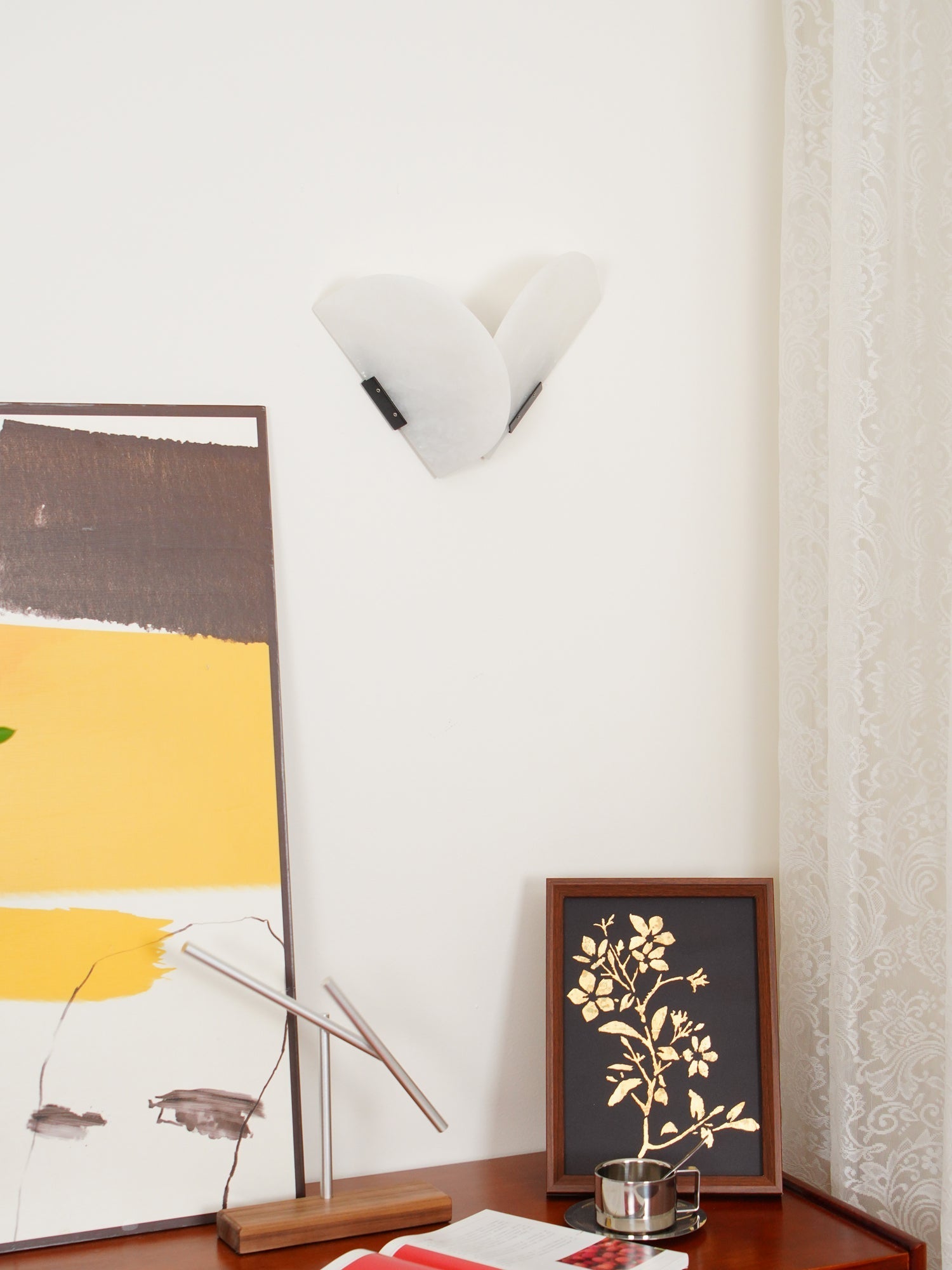 Pase Heart Alabaster Wall Light-Neutral Decor