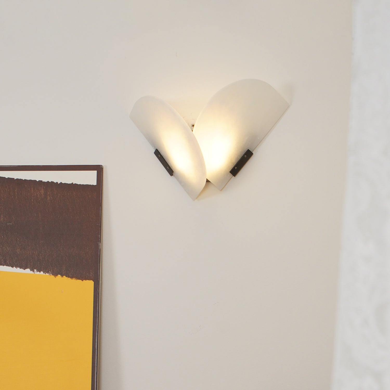 Pase Heart Alabaster Wall Light-Neutral Decor