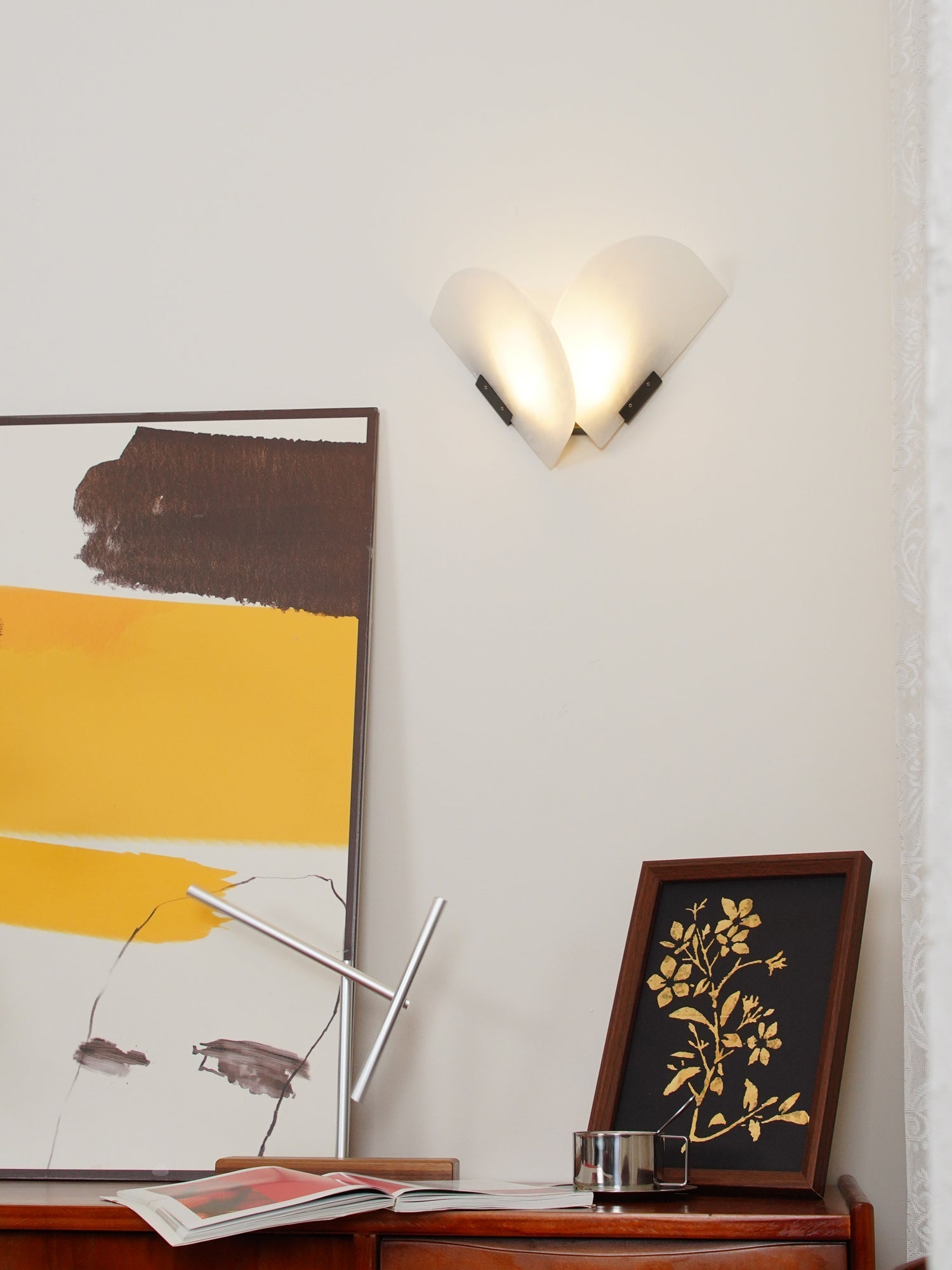 Pase Heart Alabaster Wall Light-Neutral Decor