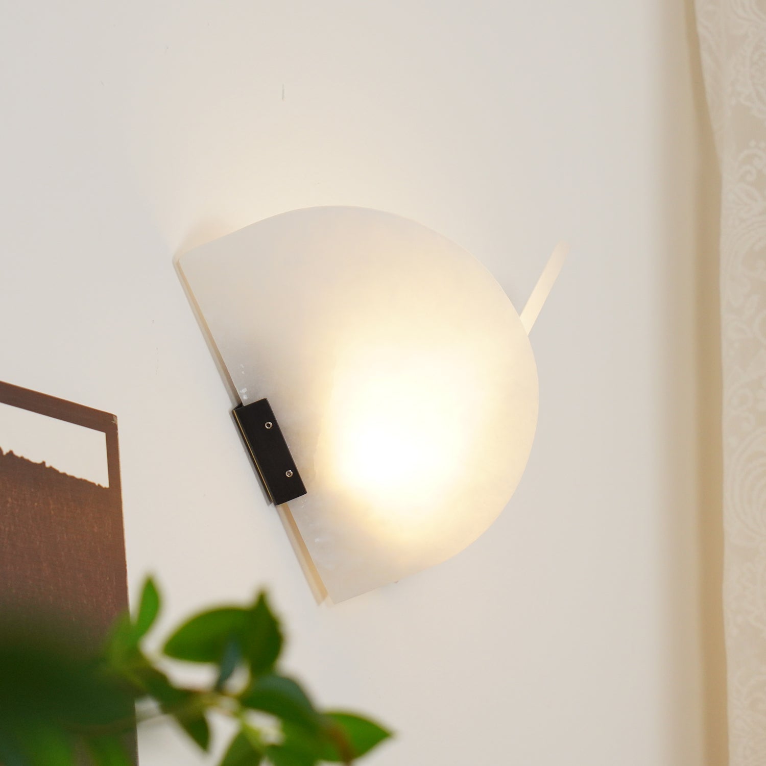 Pase Heart Alabaster Wall Light-Neutral Decor