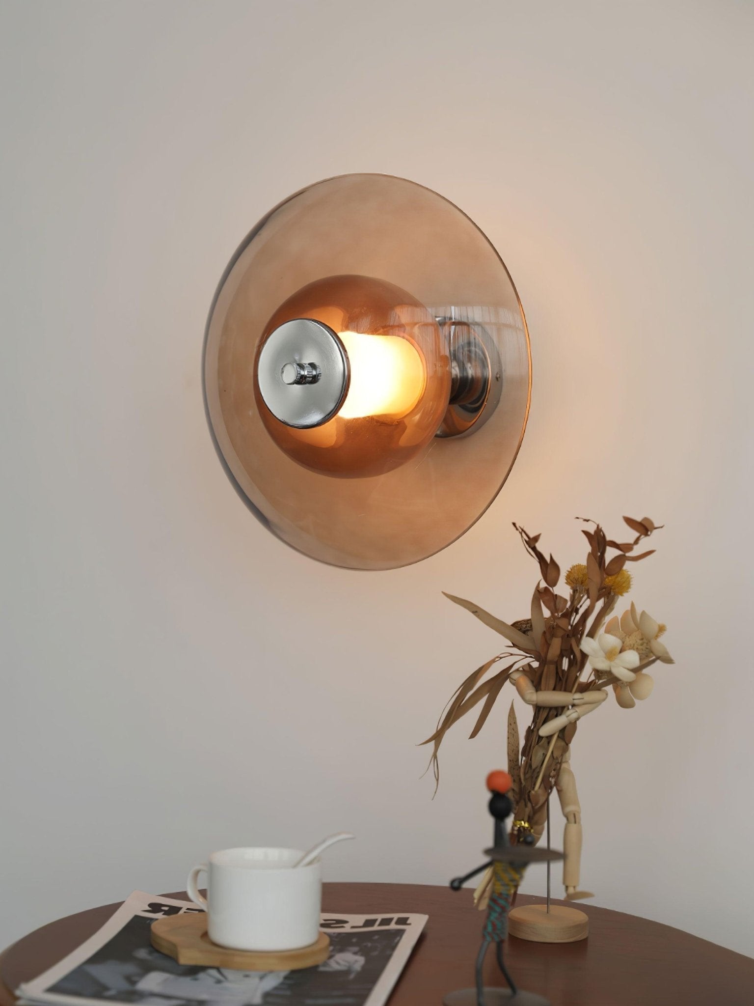 Cocarir Nordic Art Flying Saucer Plug-in Wall Light-Neutral Decor