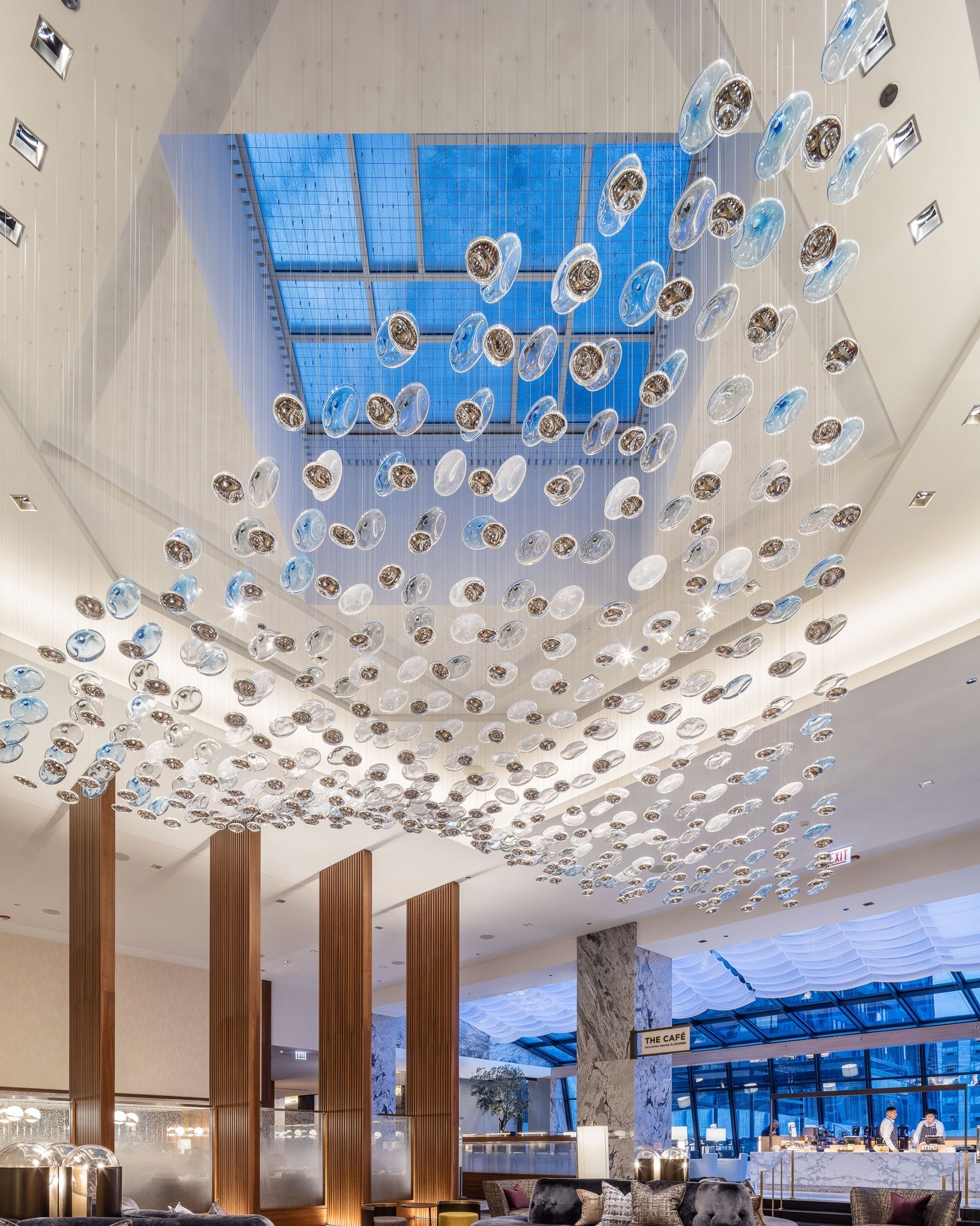 Ilvyniel Crystal Wave Chandelier-Neutral Decor