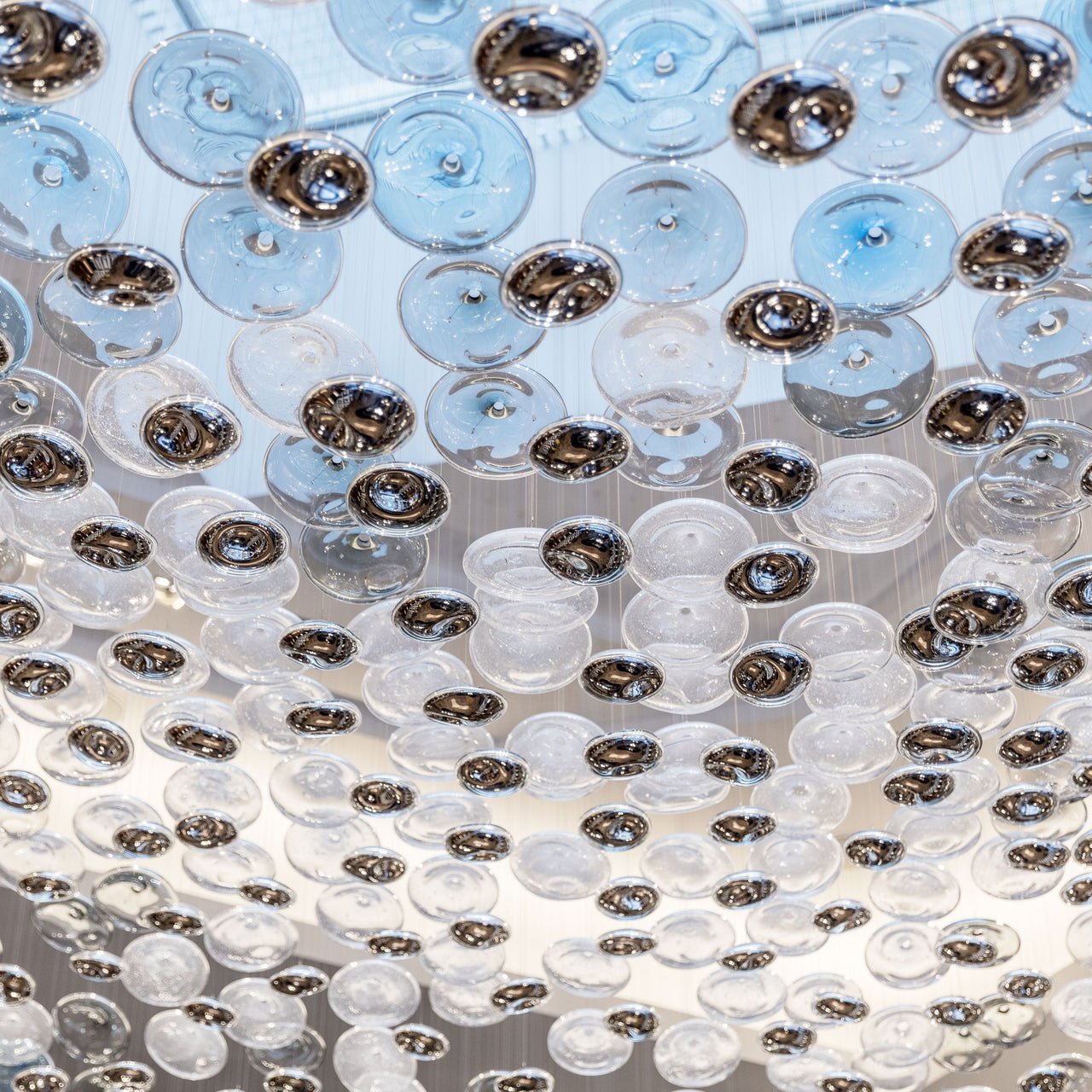 Ilvyniel Crystal Wave Chandelier-Neutral Decor
