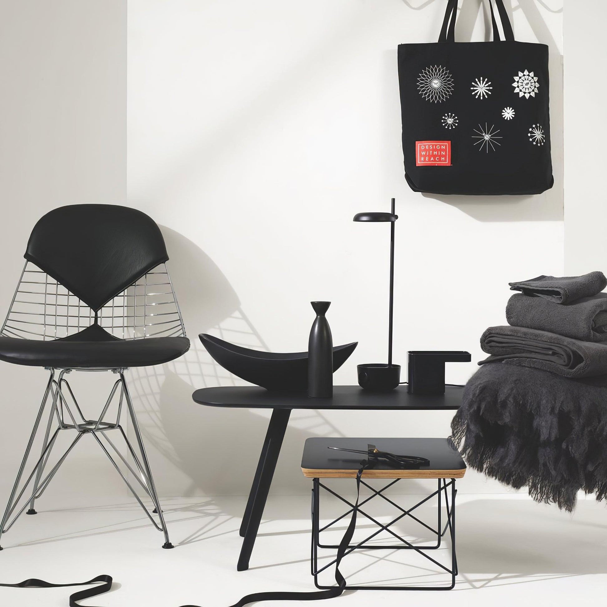 Xylore Contemporary Table Lamp-Neutral Decor