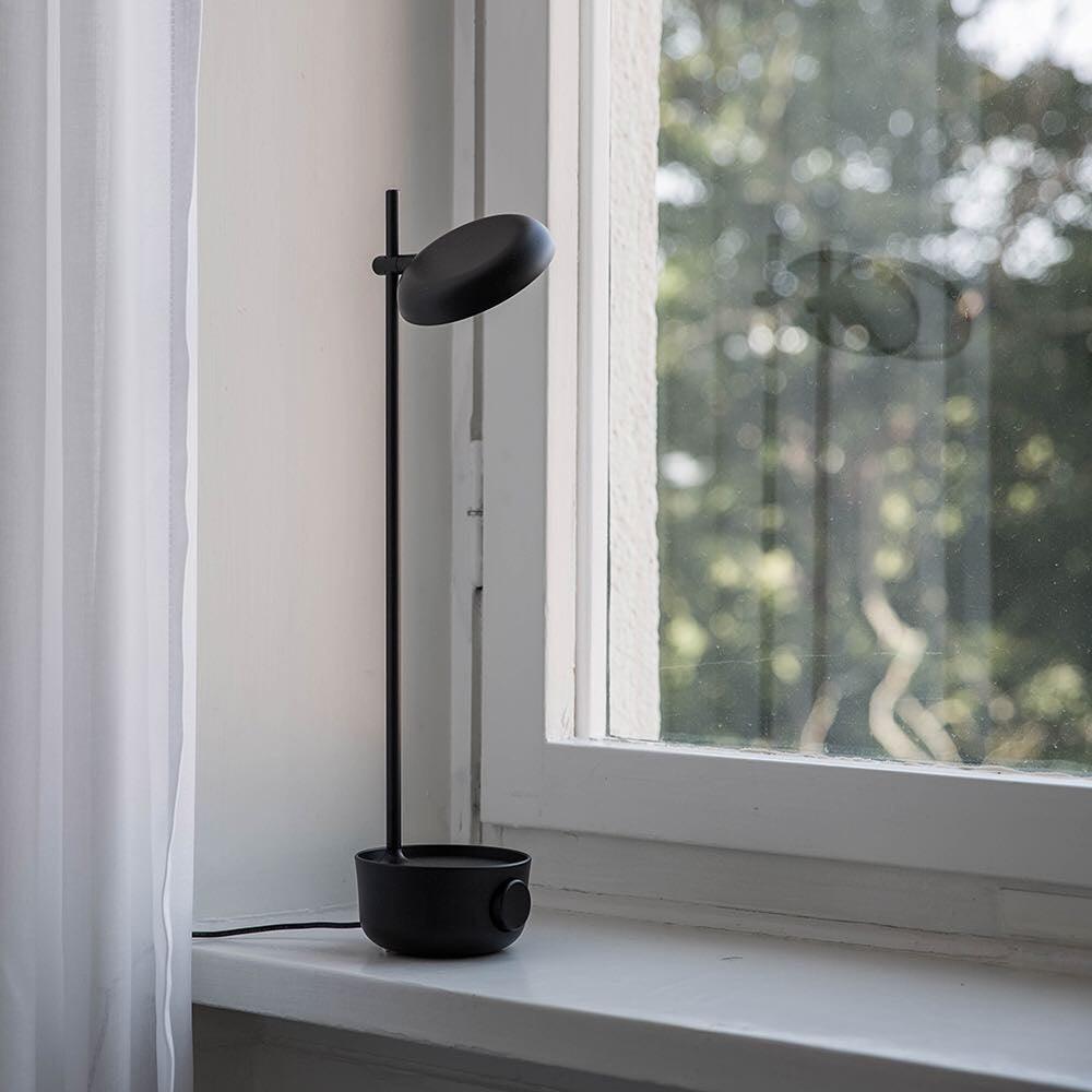 Xylore Contemporary Table Lamp-Neutral Decor