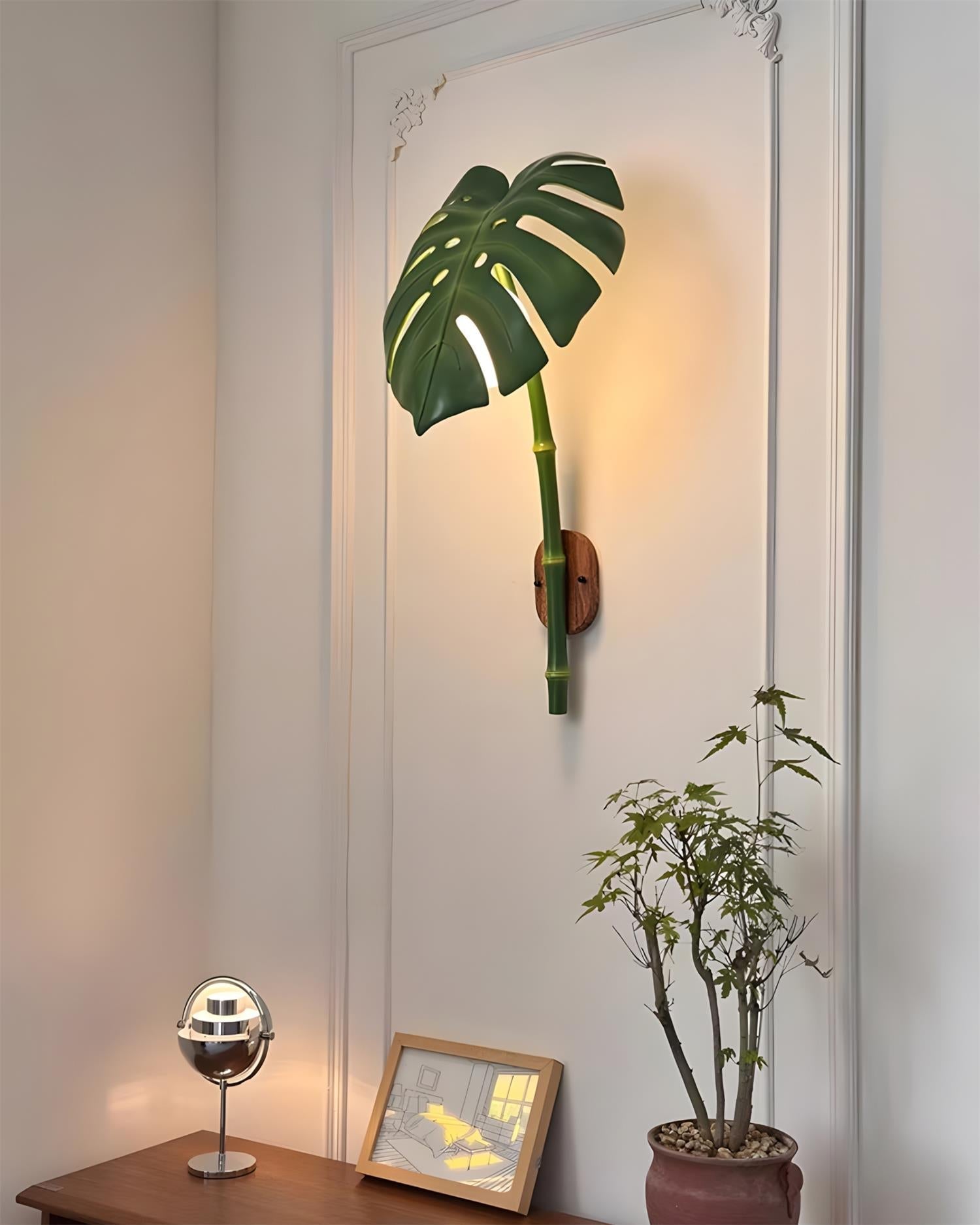 Monella Wall Lamp