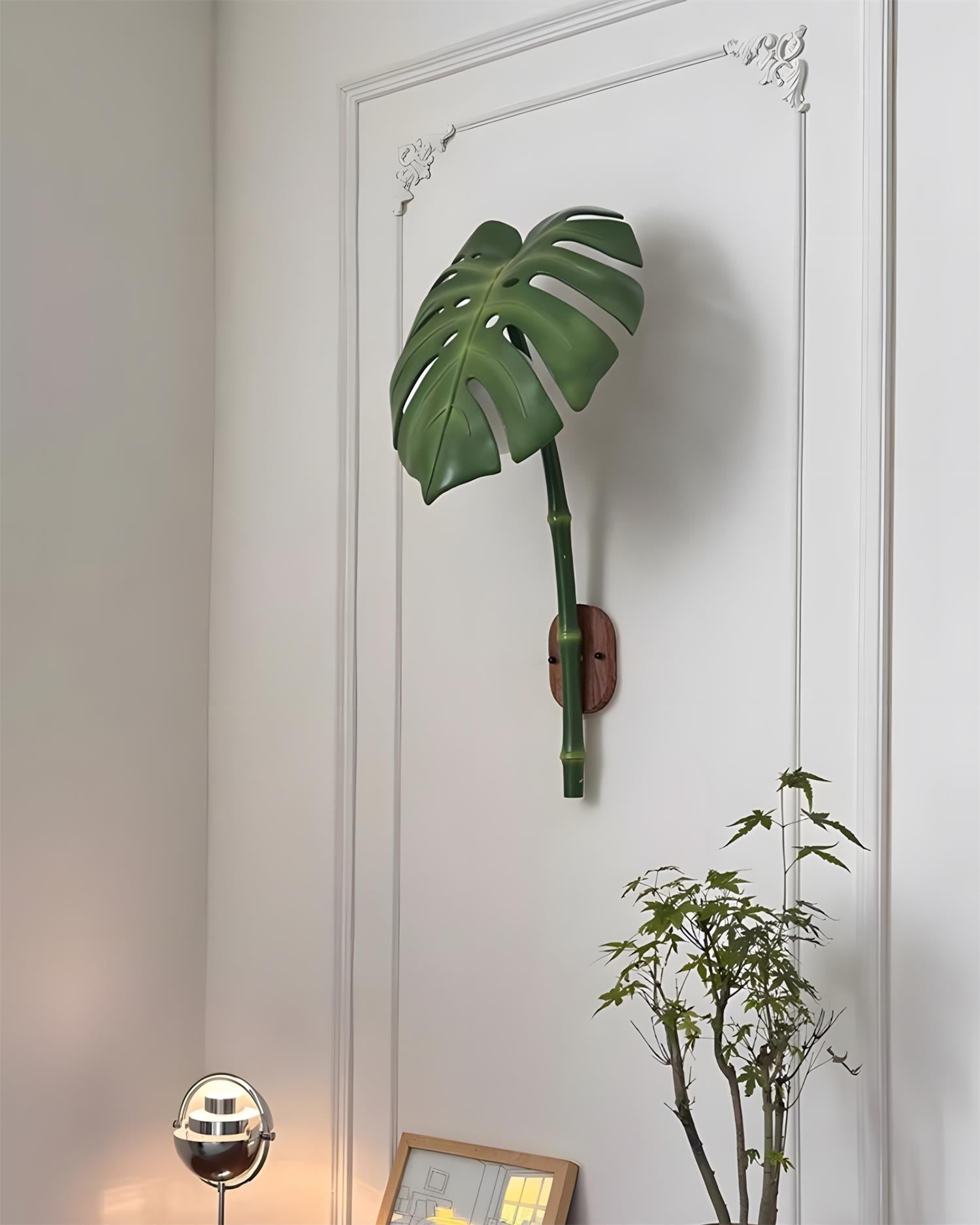 Monella Wall Lamp