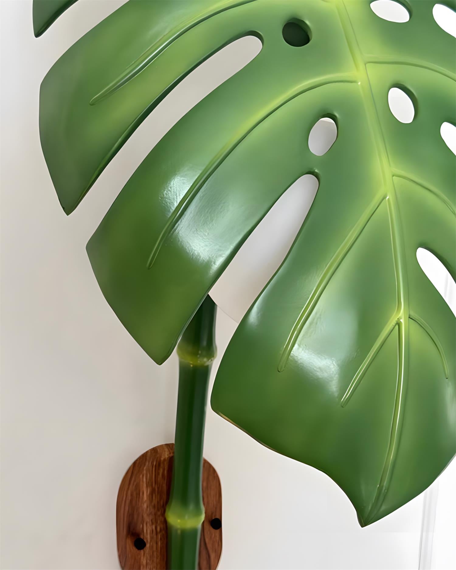 Monella Wall Lamp