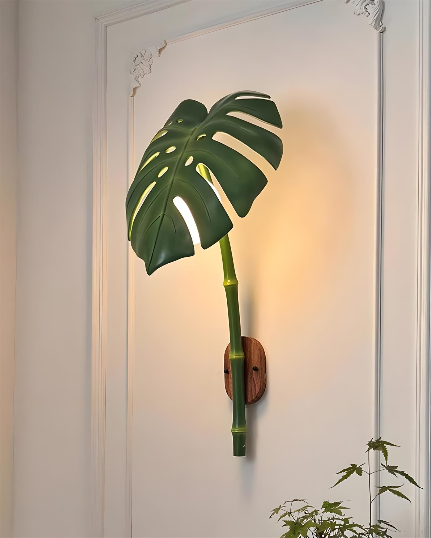 Monella Wall Lamp